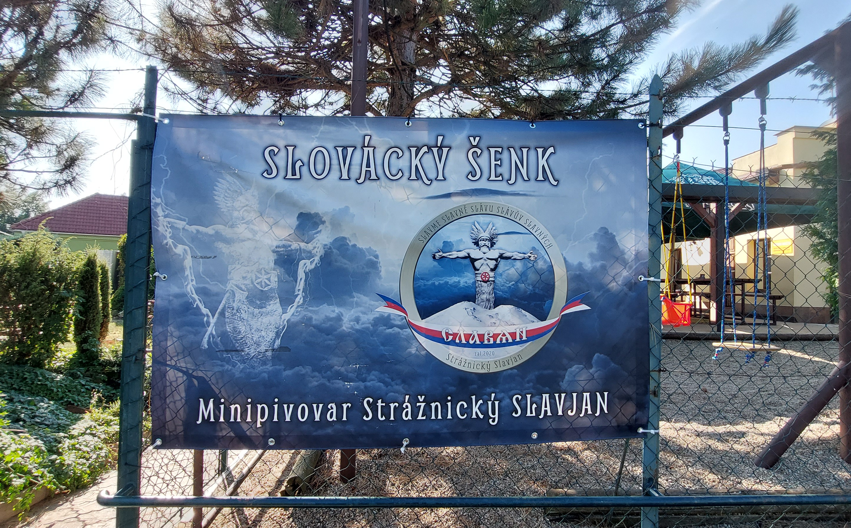Slovácký Šenk s minipivovarem Strážnický Slavjan foto 2
