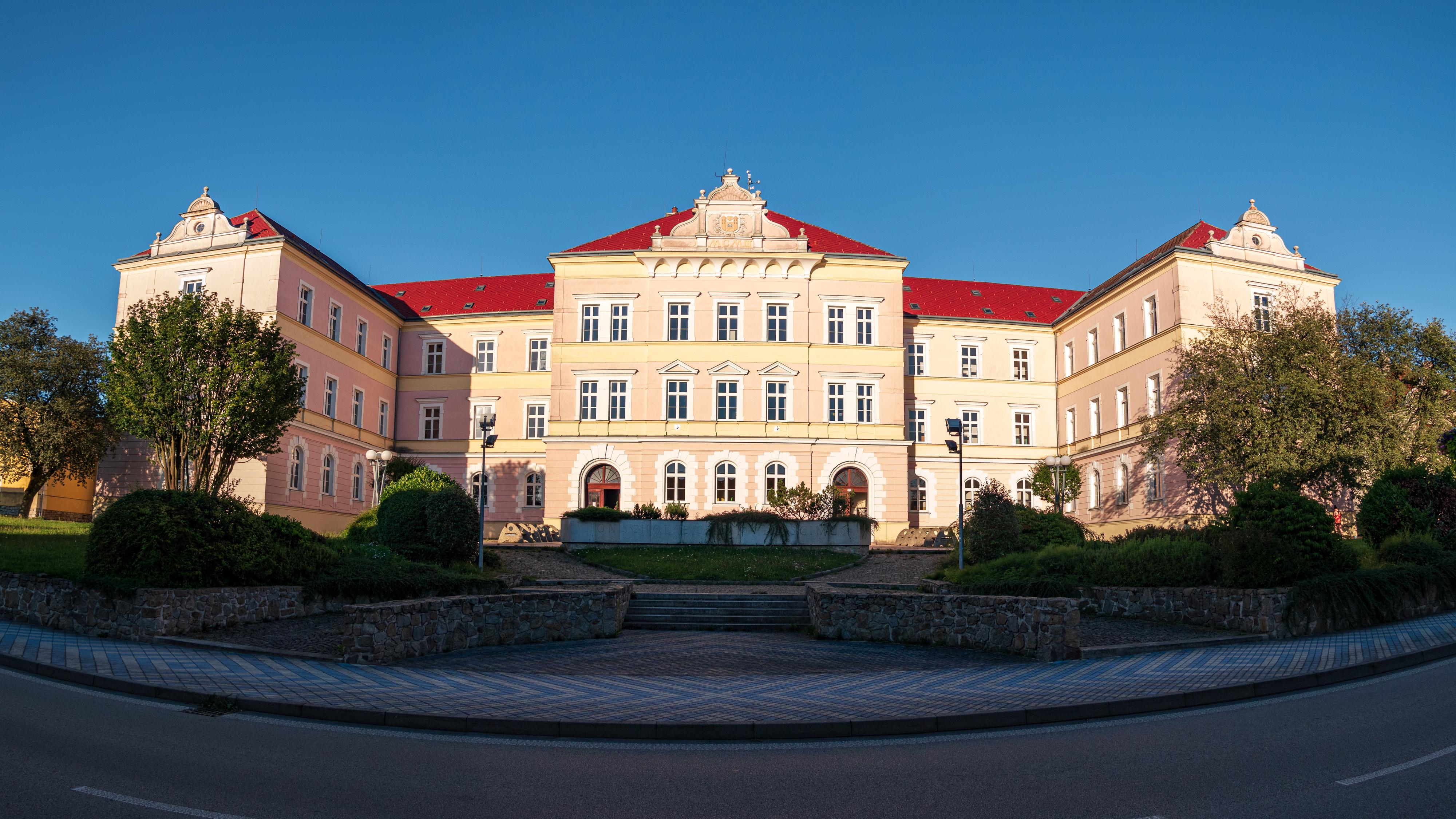 Základní škola a Mateřská škola Nová Bystřice foto 3