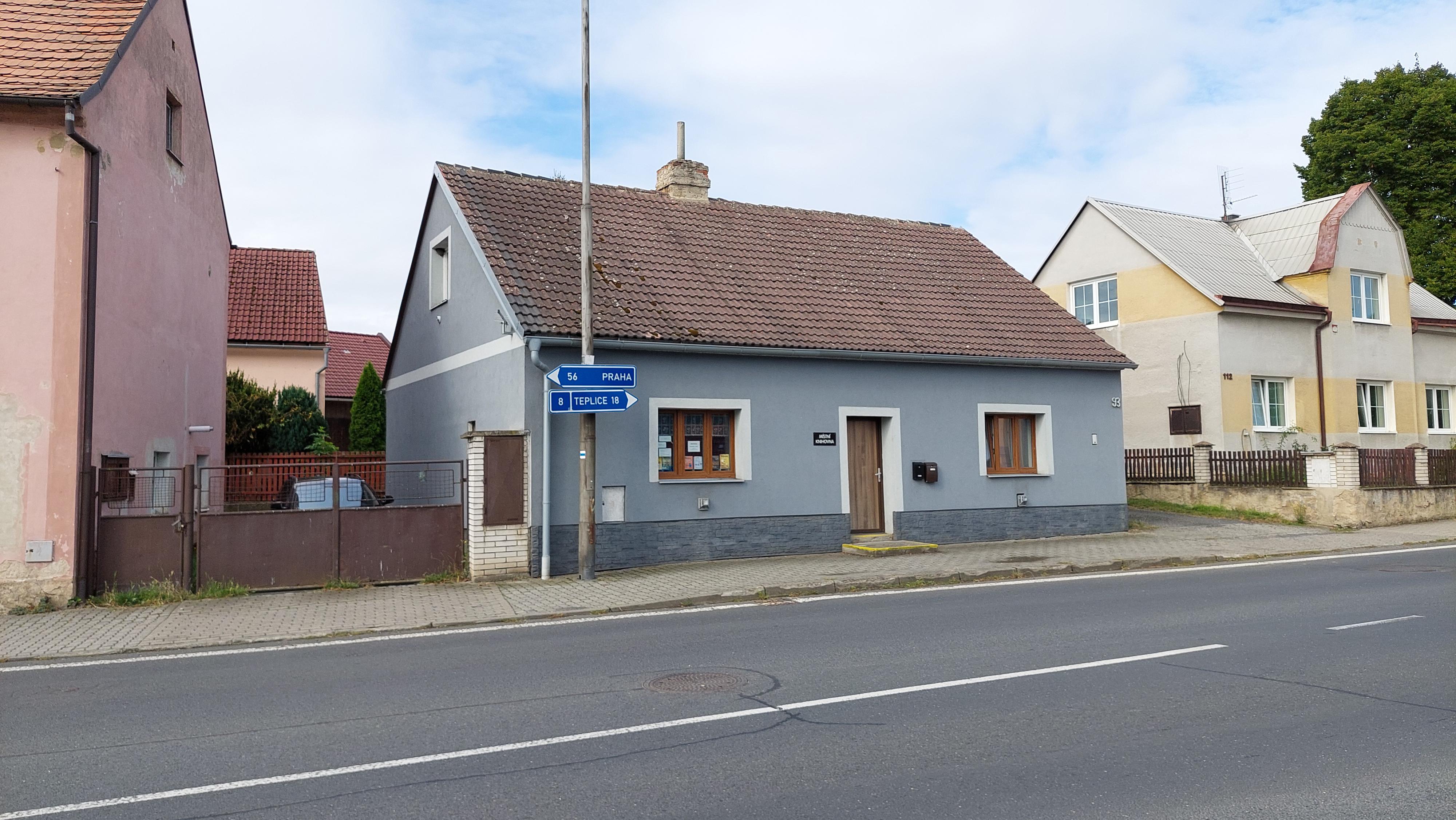 Místní knihovna Velemín