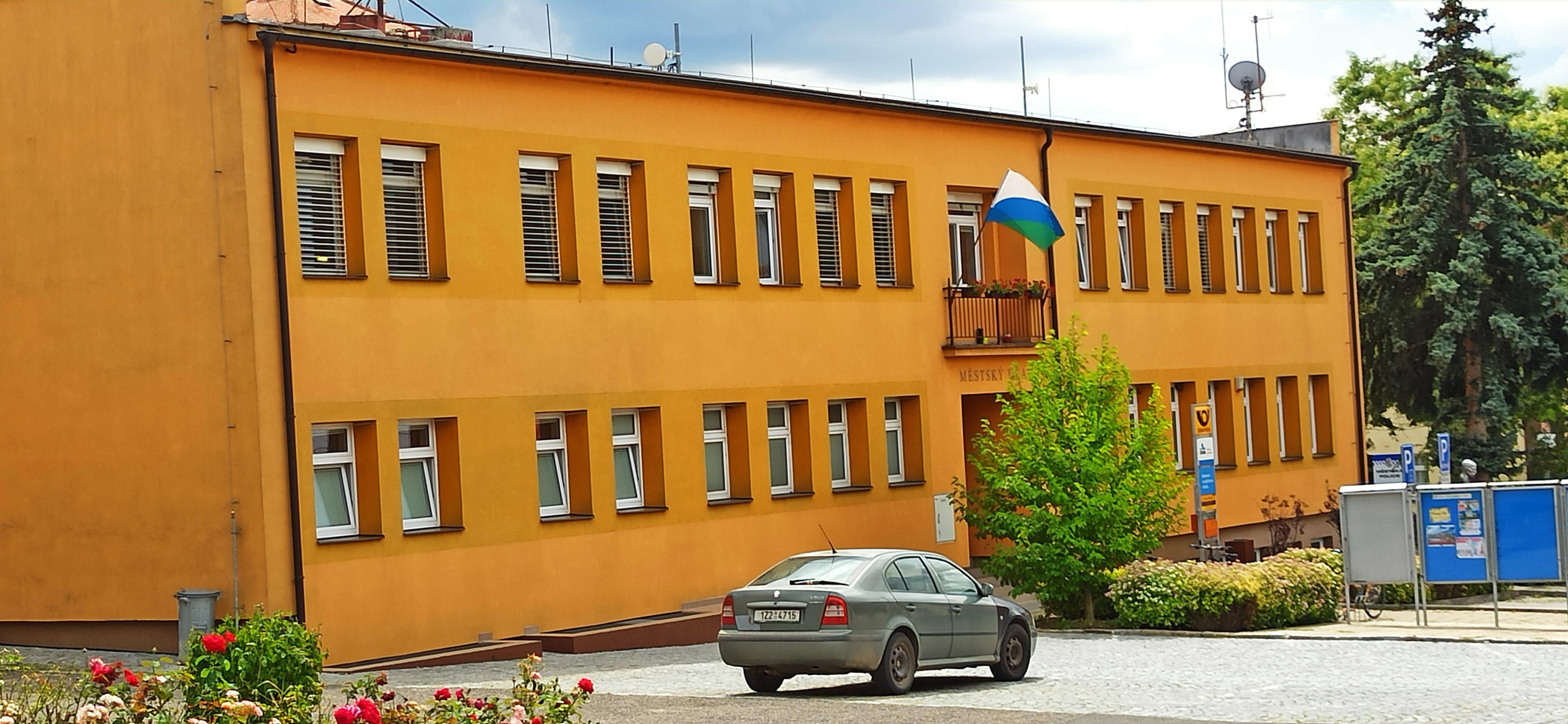Městský úřad Hluk foto 3