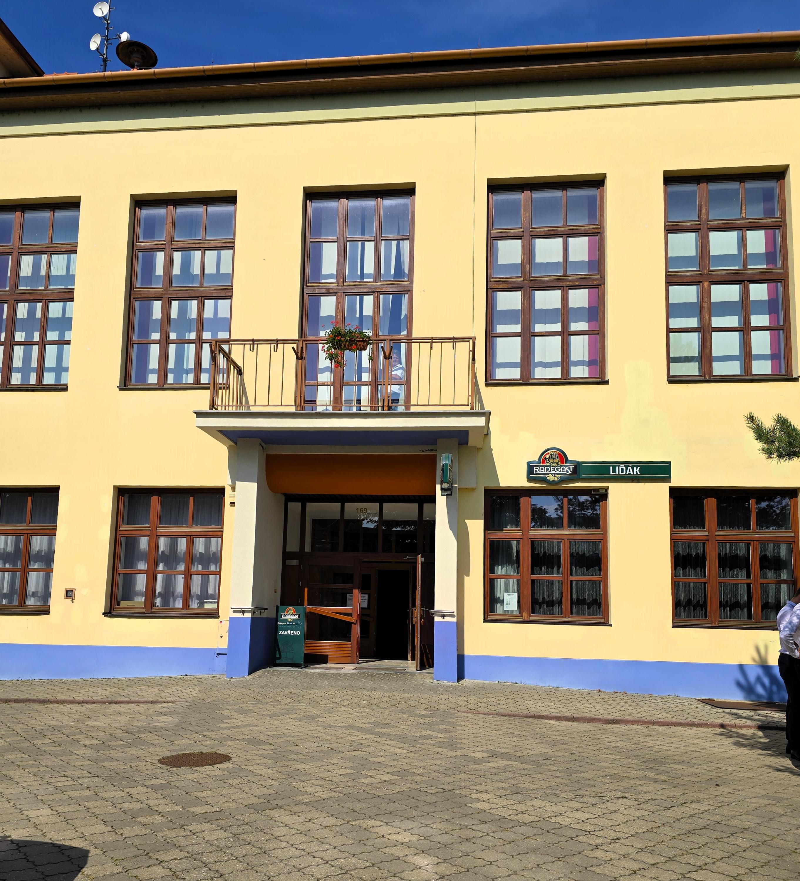 Místní knihovna Hroznová Lhota foto 3