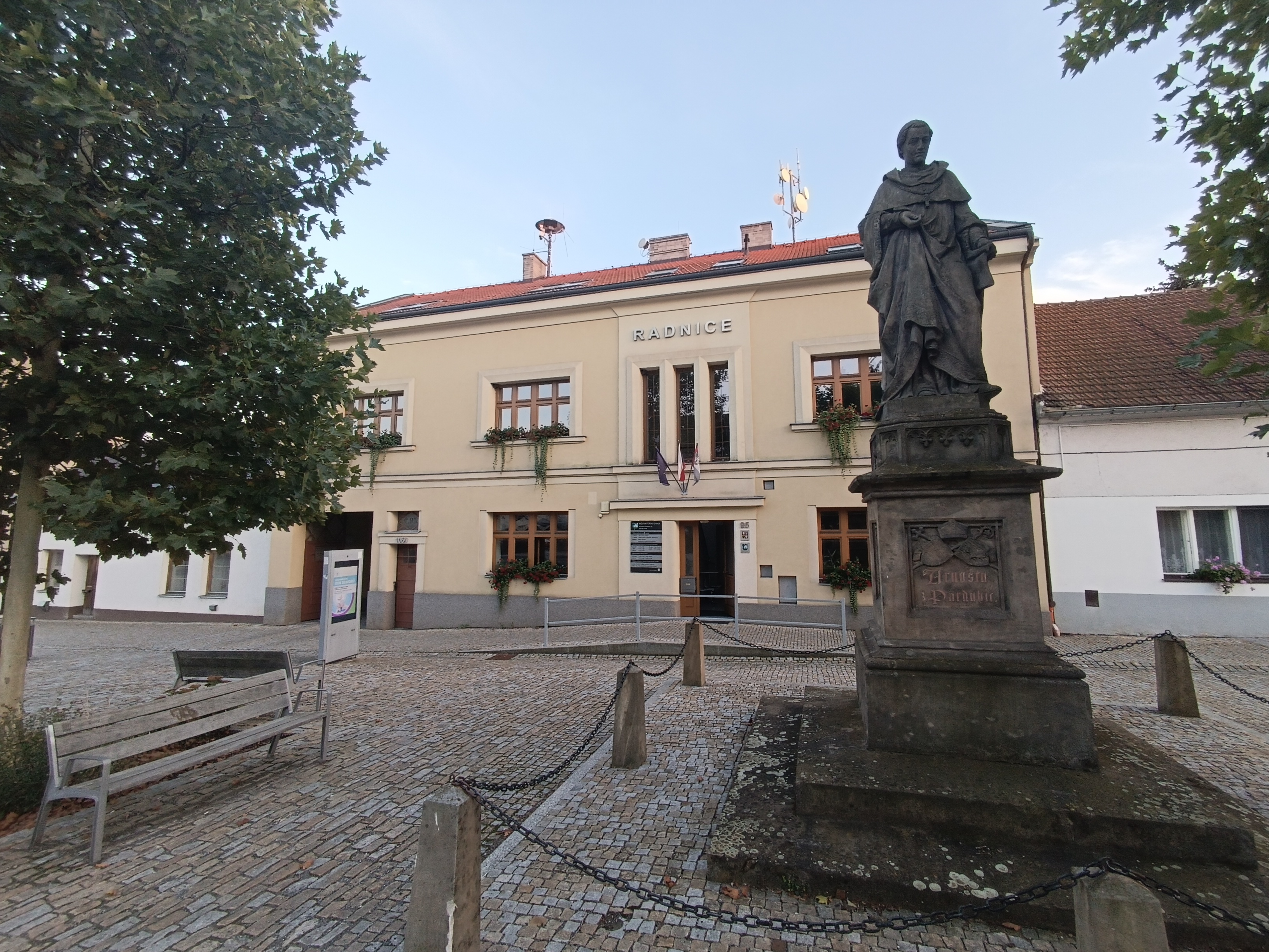 Úvaly - městský úřad