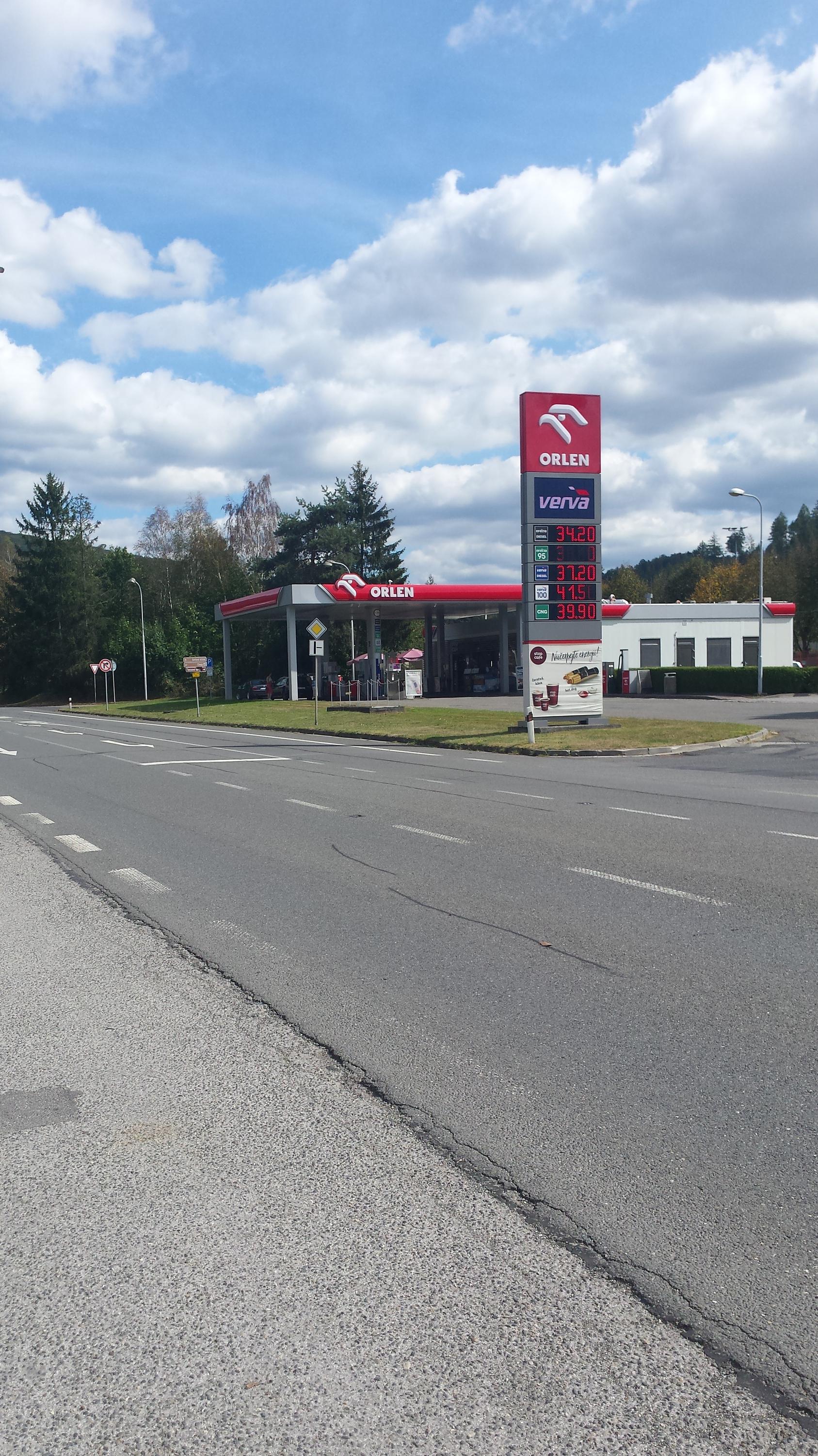 Nabíjecí stanice ČS ORLEN Rožnov pod Radhoštěm foto 6
