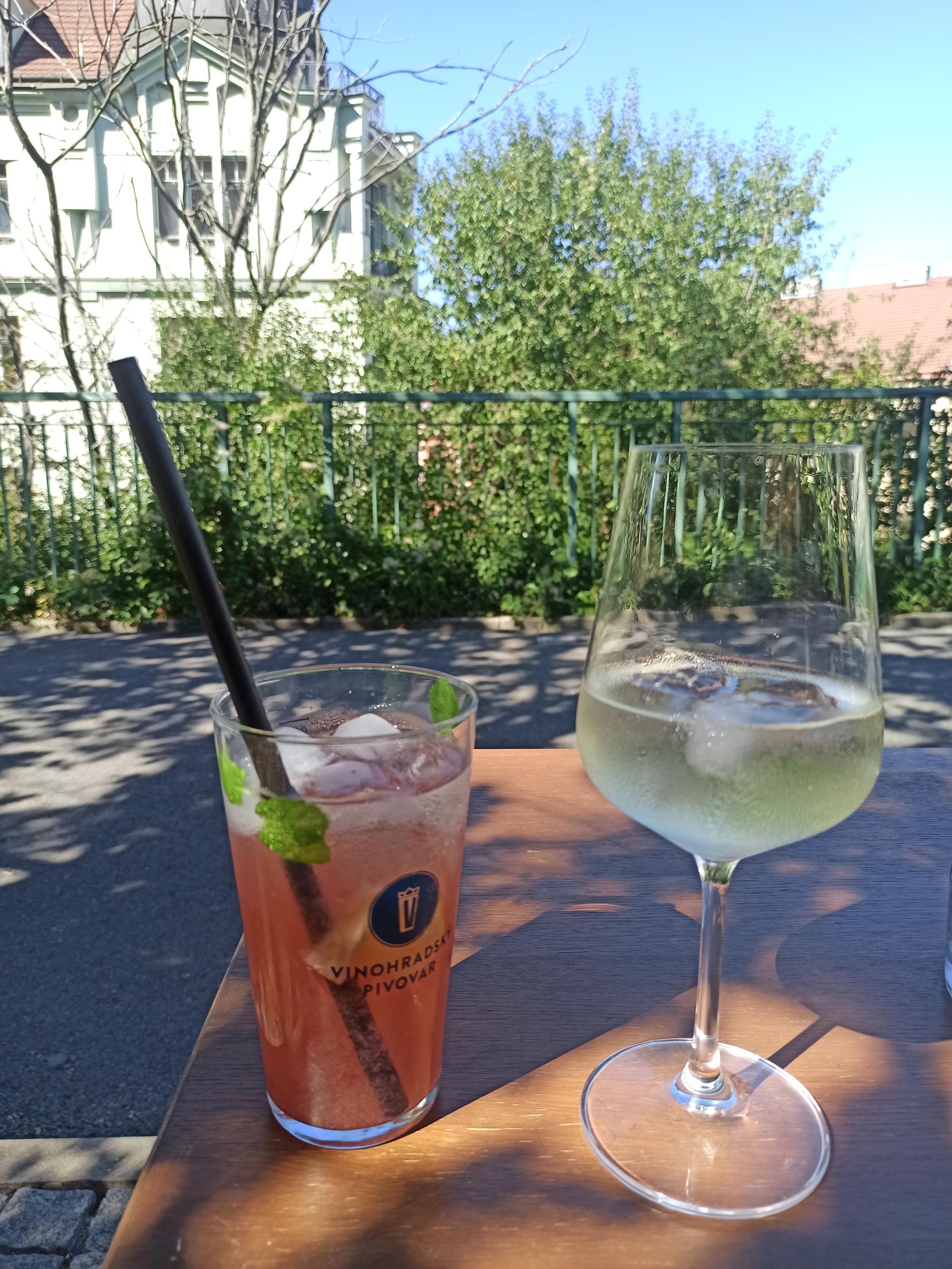 Blinders Garden Bistro foto 2