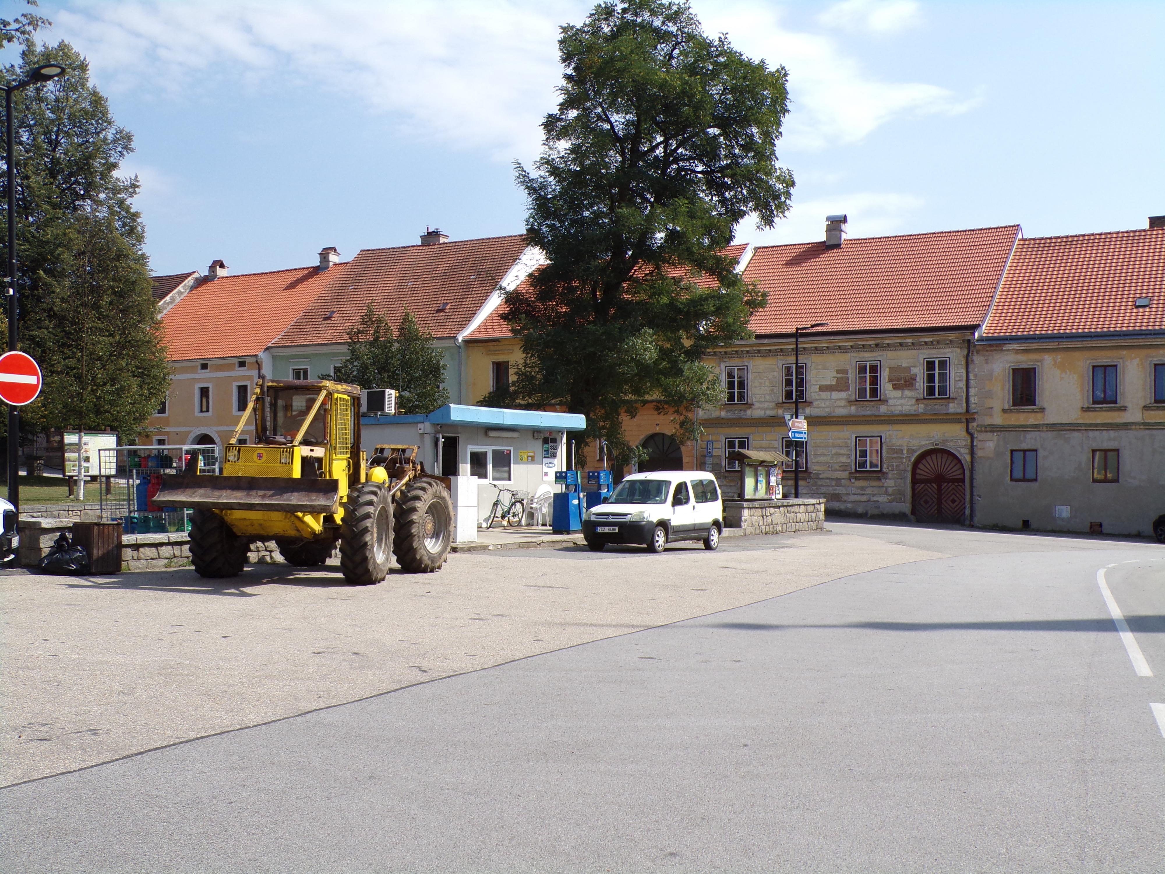 PLETKA čerpací stanice foto 2