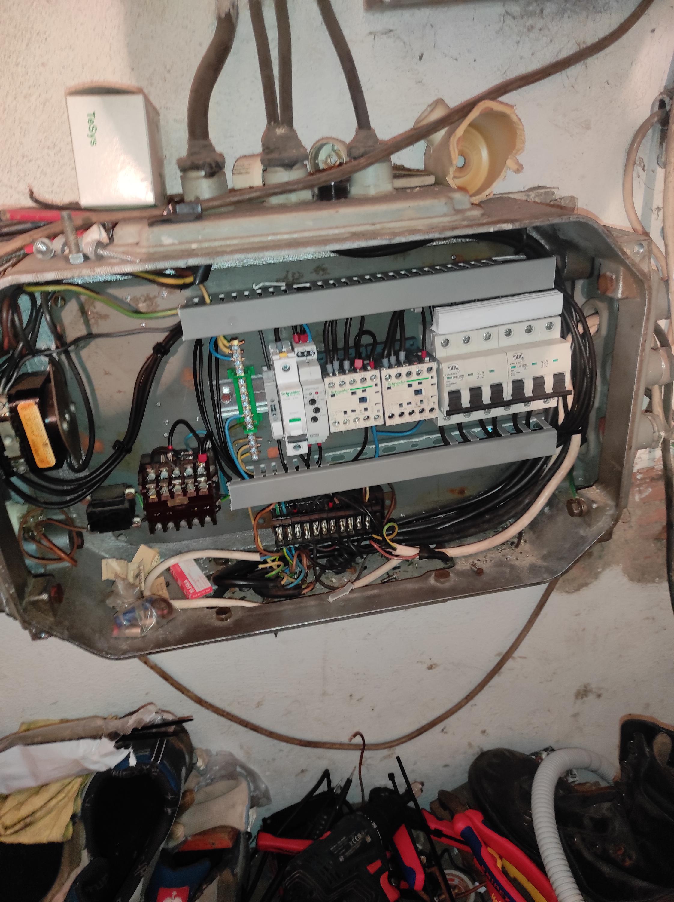 Revizní technik vysokého napětí , elektrikář Pavel Šlais foto 5