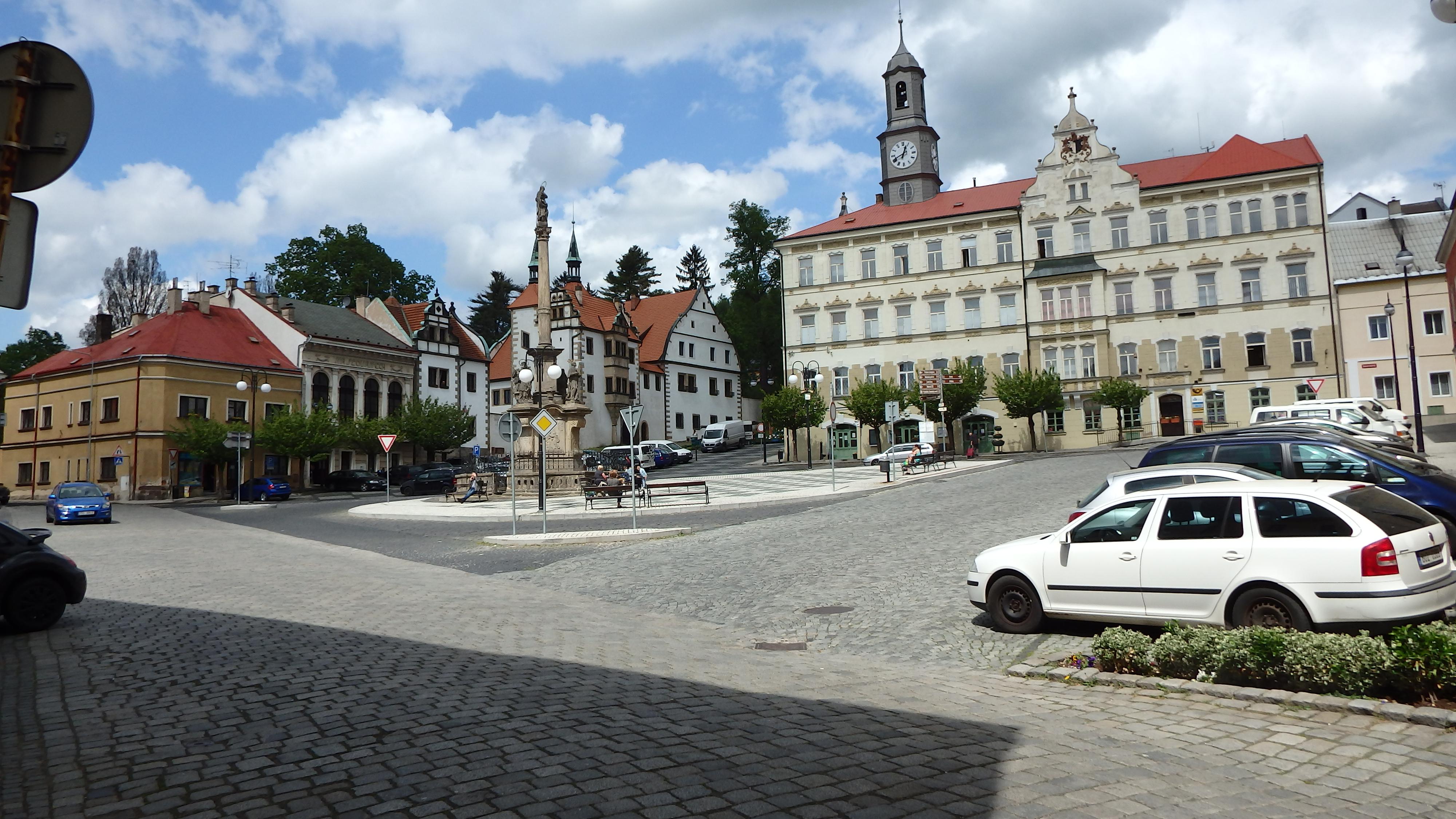 Benešov nad Ploučnicí - městský úřad foto 3