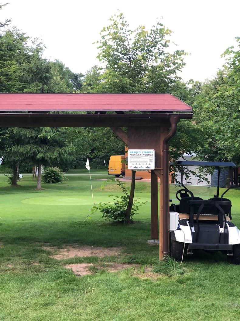 Nabíjecí stanice Golf Resort Lázně Bohdaneč foto 2