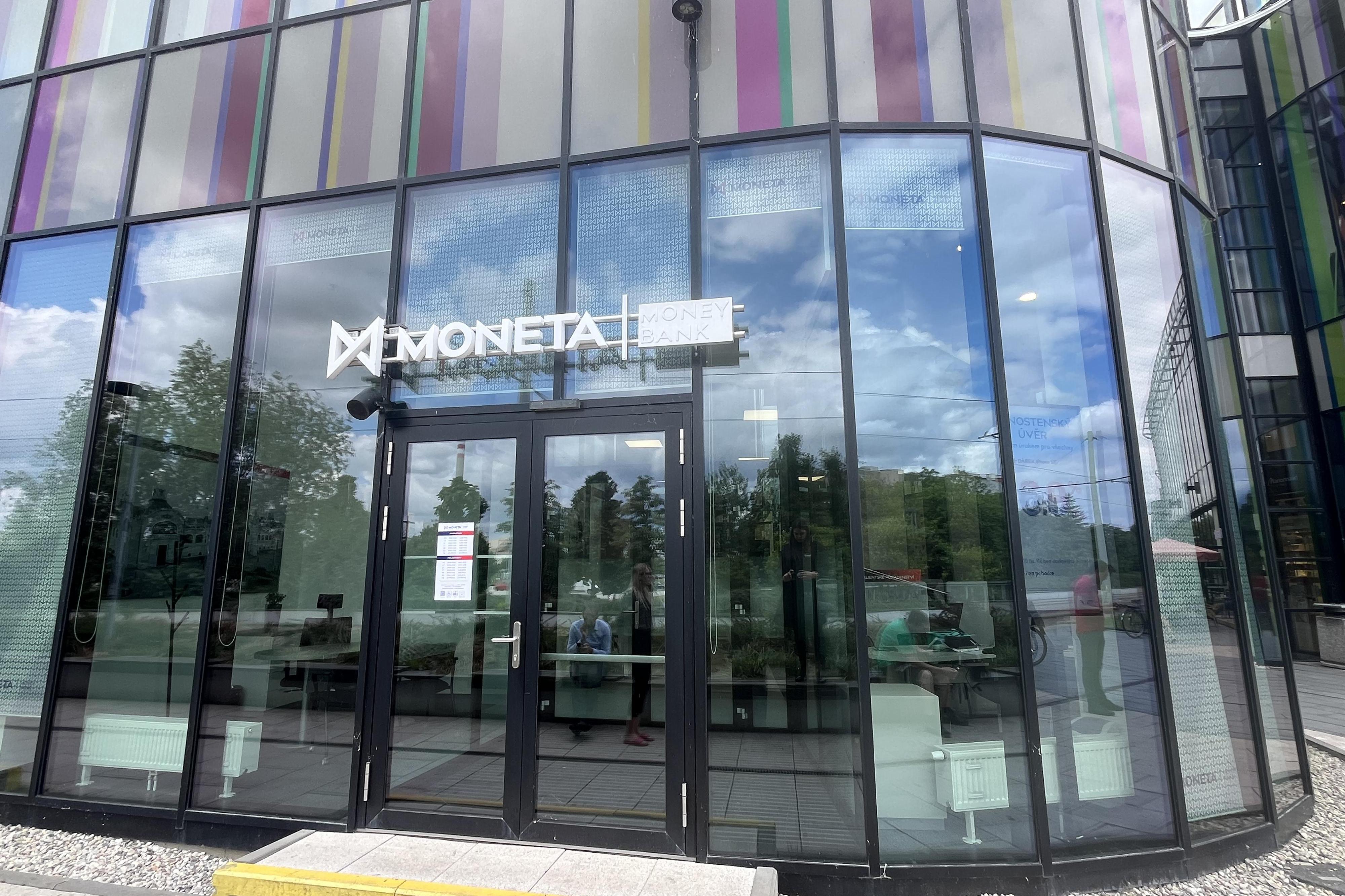 Bankomat MONETA Money Bank vkladový