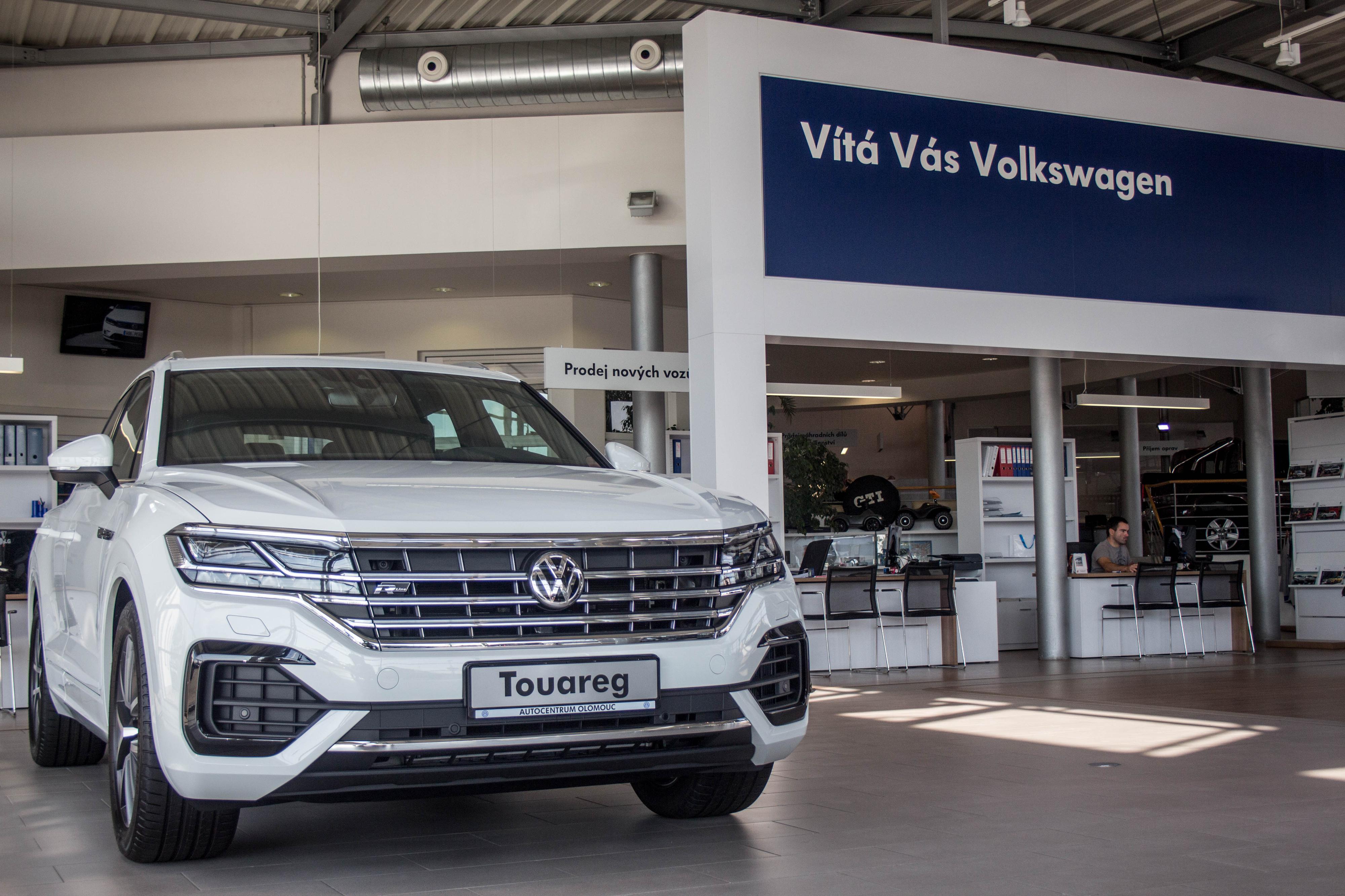 AUTOCENTRUM OLOMOUC s.r.o. - VW osobní a užitkové vozy foto 4