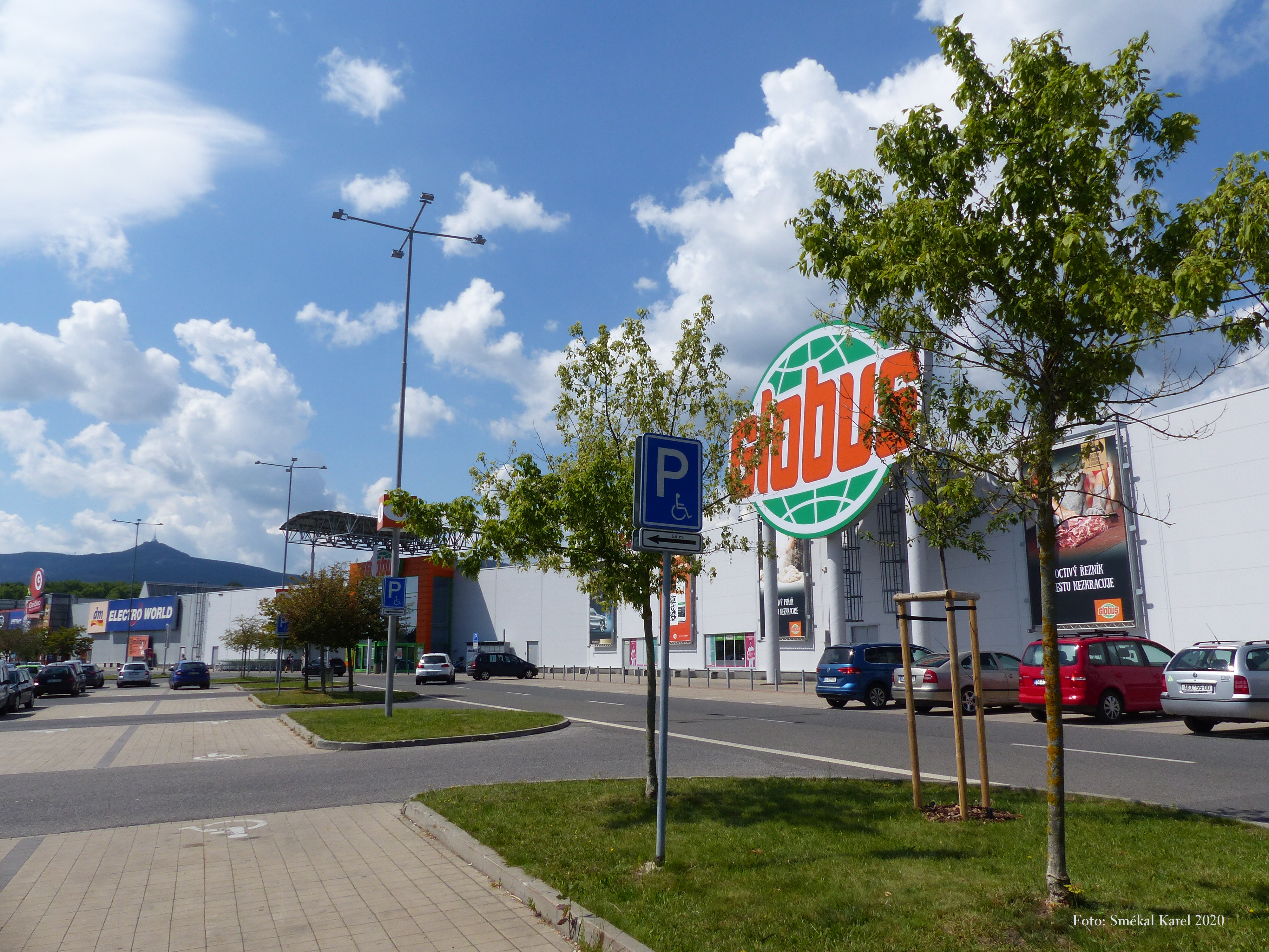 Globus Hypermarket foto 4