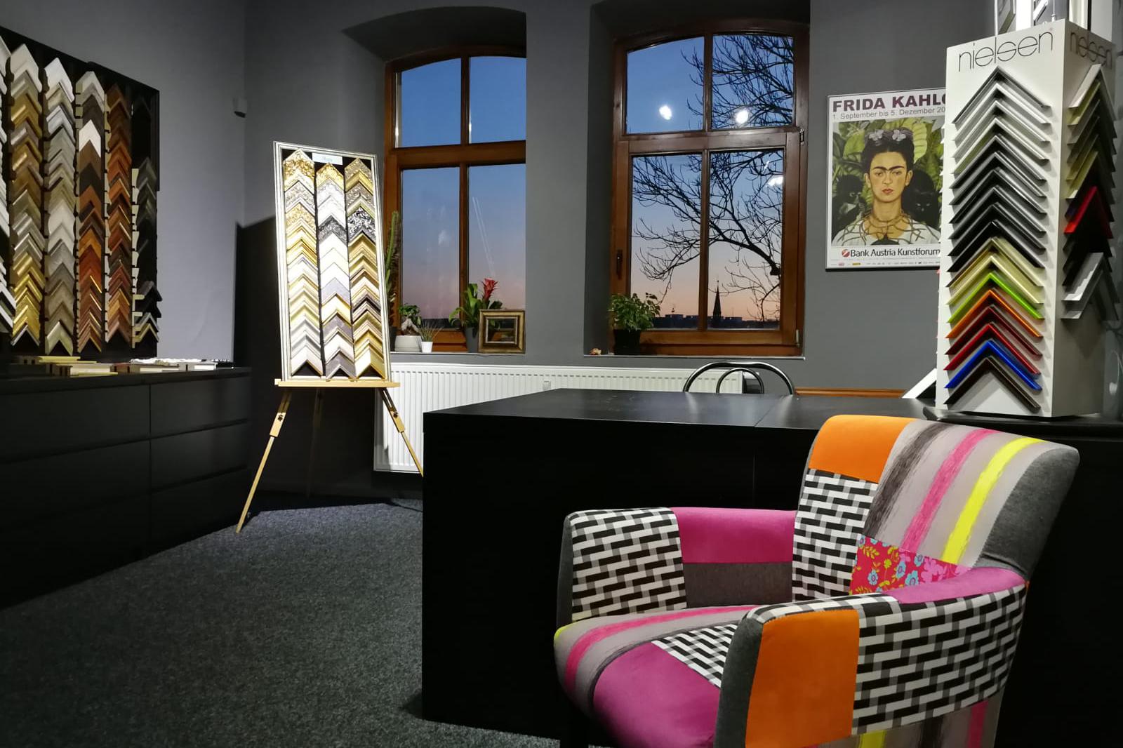 Umělecké rámování obrazů - Jaromír Švec