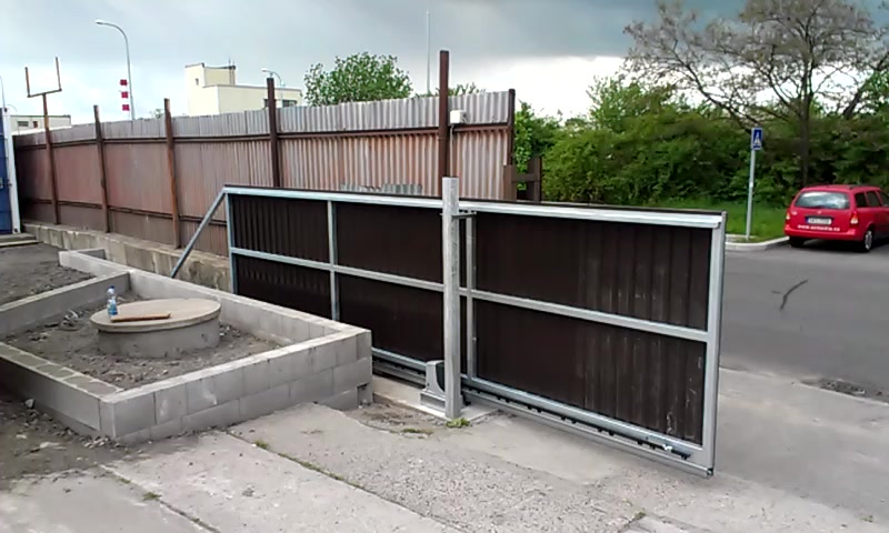 Garážová vrata, vjezdové brány, ploty a pohony – Zbyněk Urban foto 2 (náhled videa)