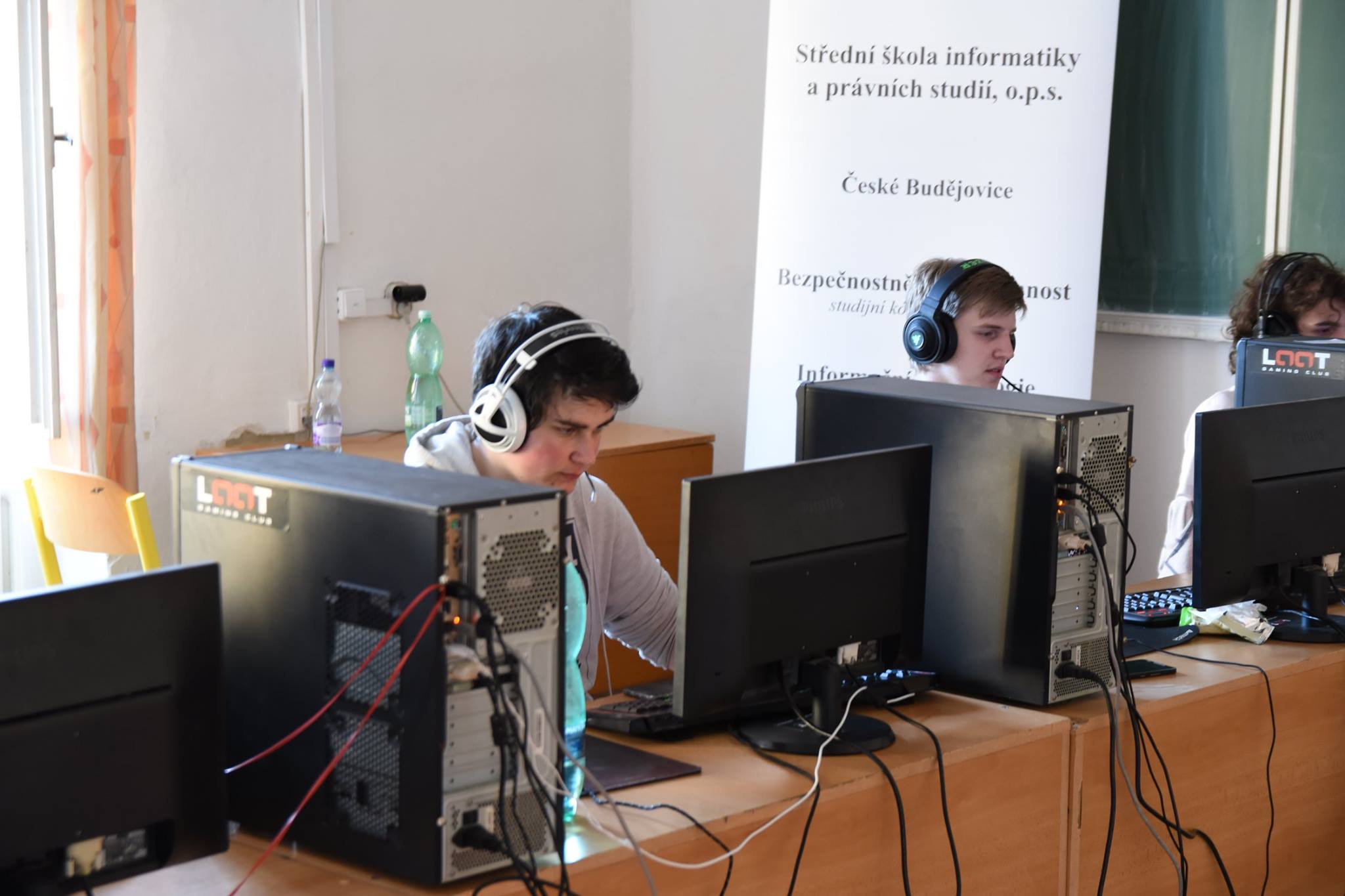 Střední škola informatiky a právních studií, z. ú.