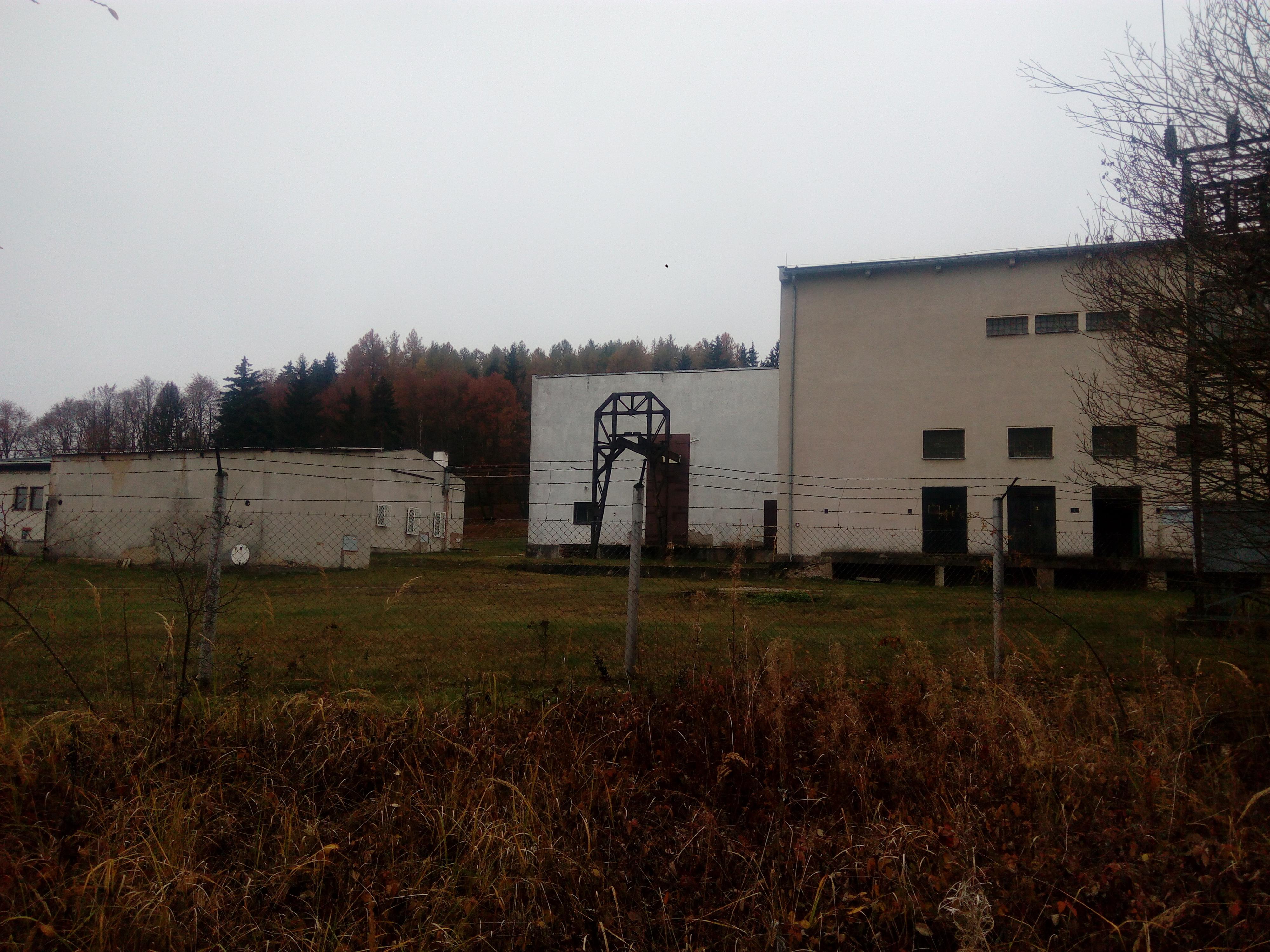 Depozitní středisko Ústřední knihovny UK v Lešeticích foto 2