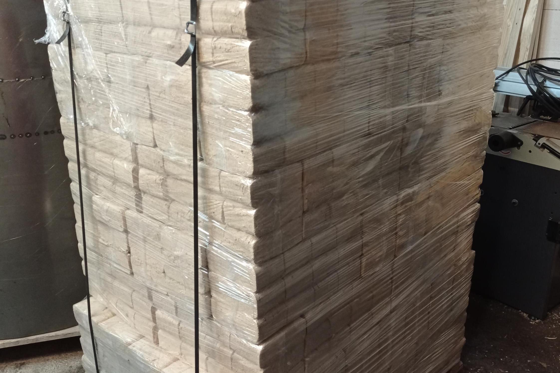 Martin Kocábek - Prodej briket