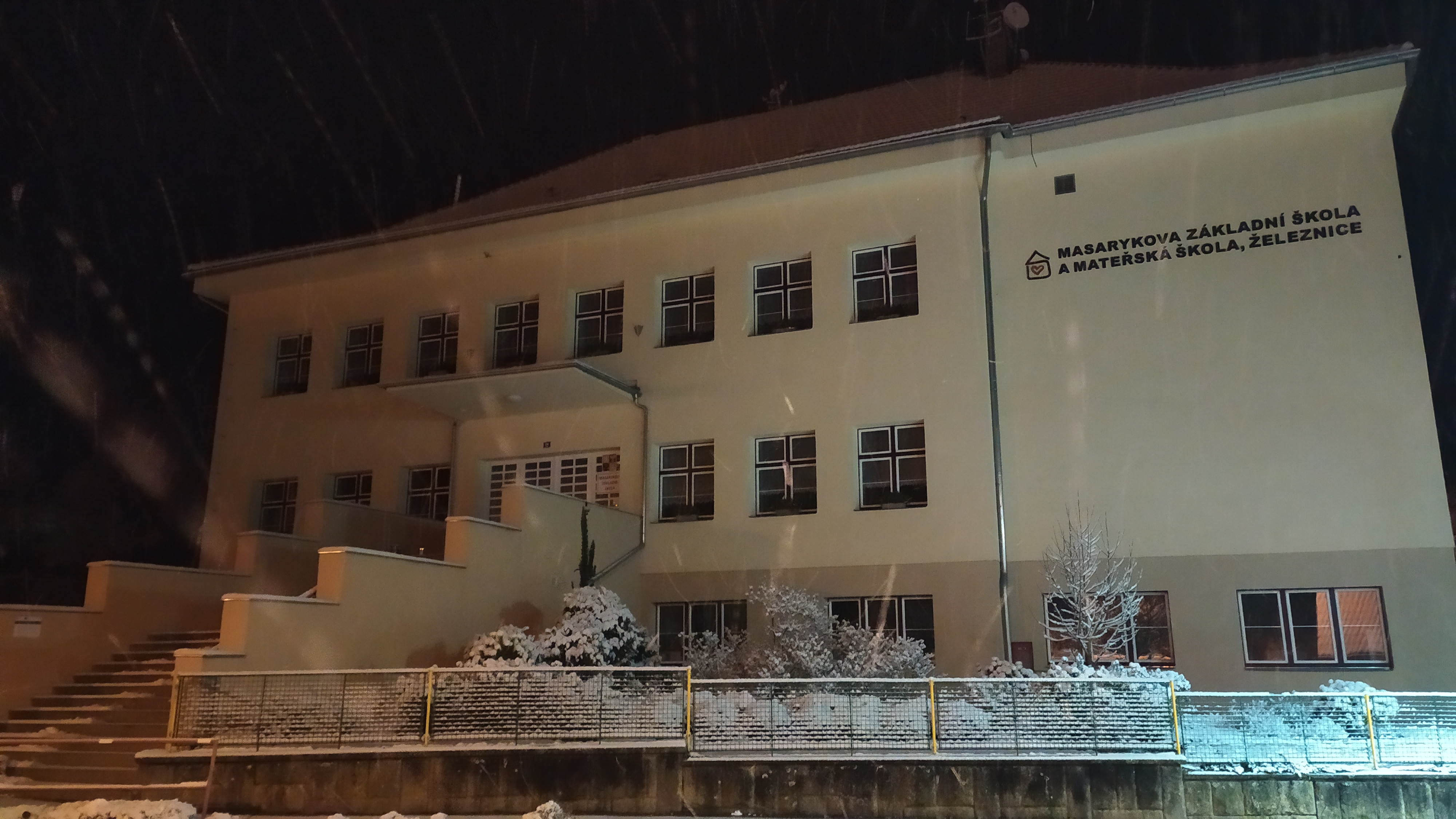 Masarykova ZŠ a MŠ Železnice foto 6