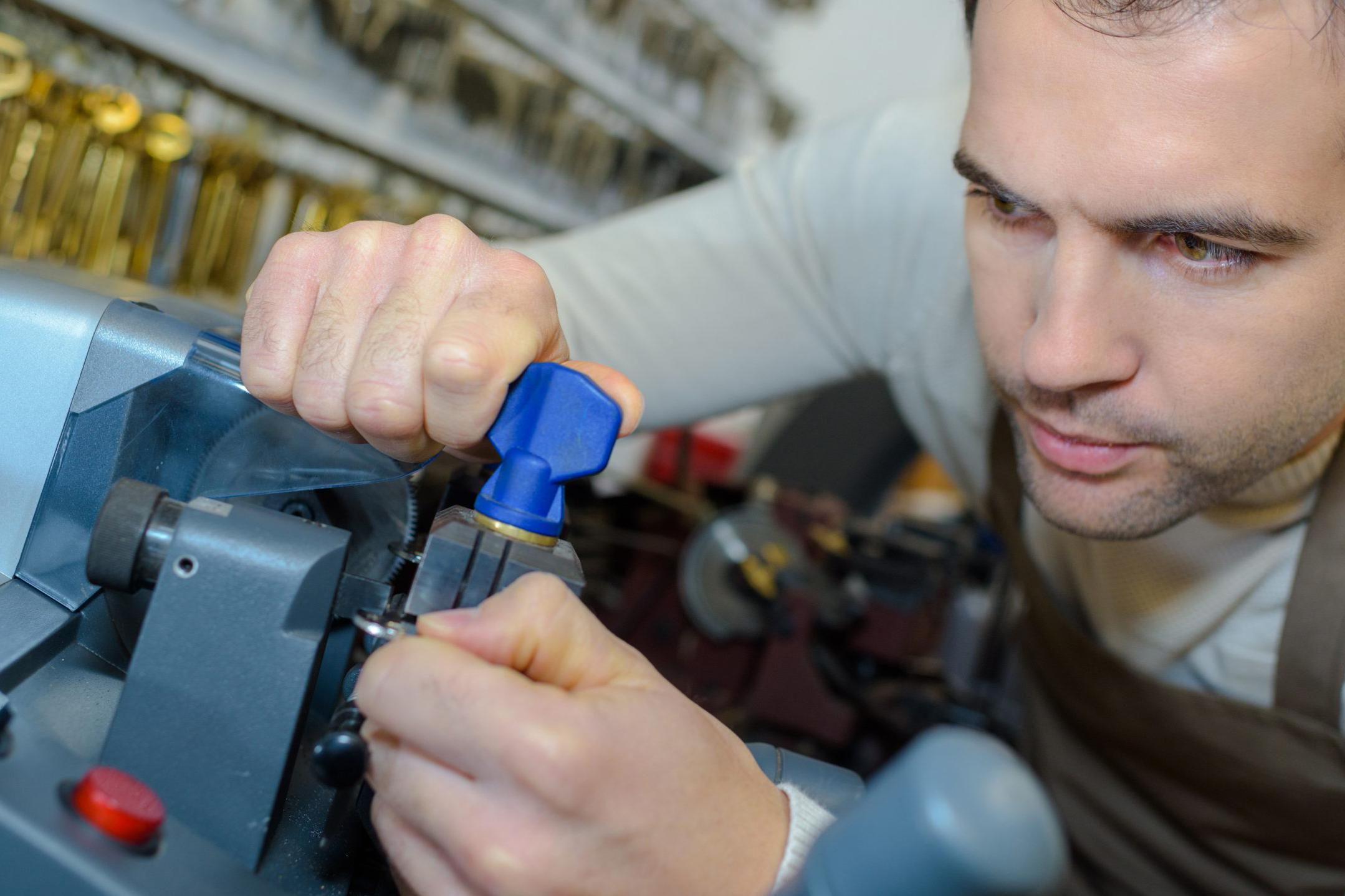 Zámečník a autozámečník Jiří Šamonil