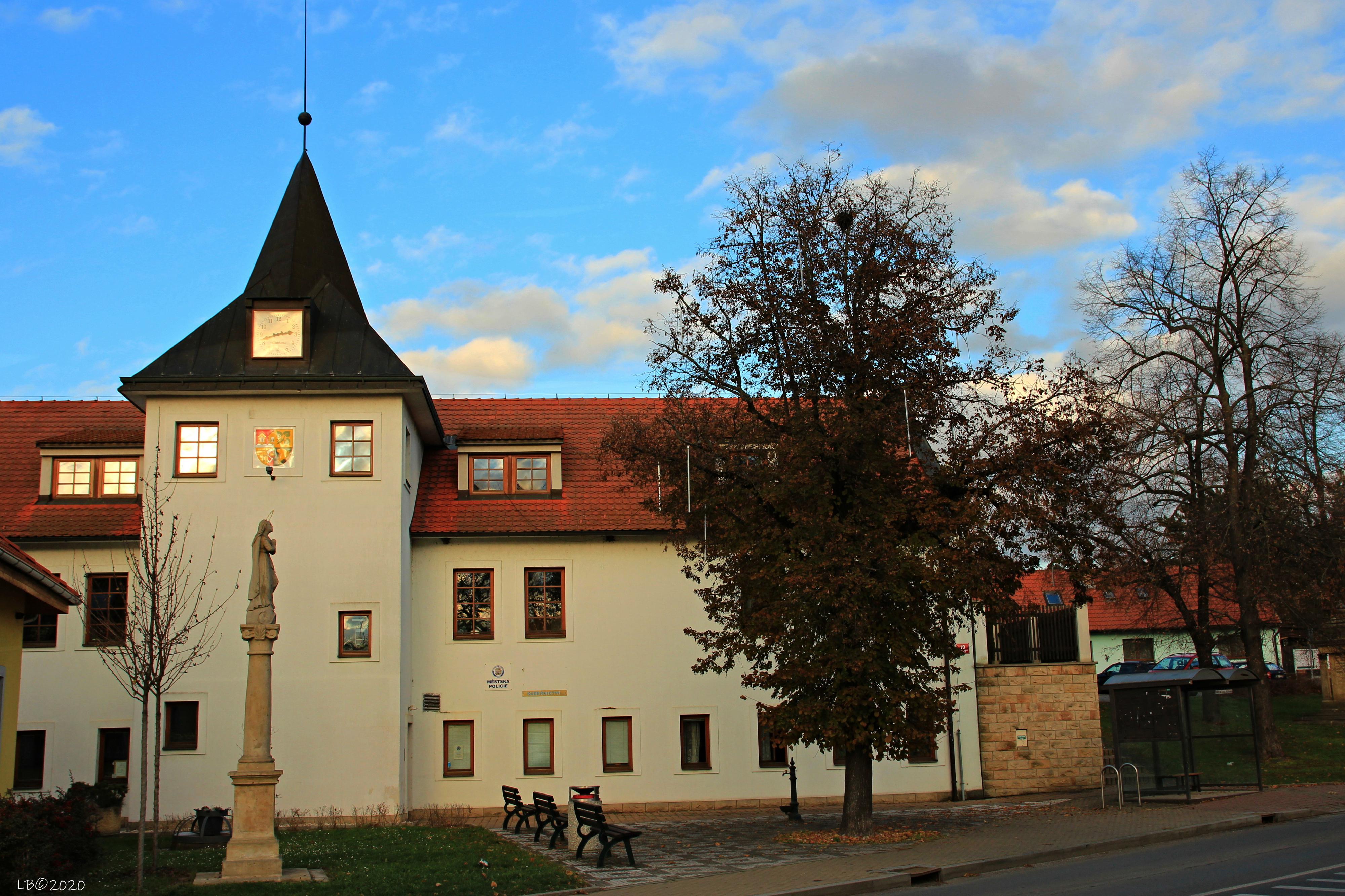 Úřad městské části Praha-Dolní Počernice foto 3