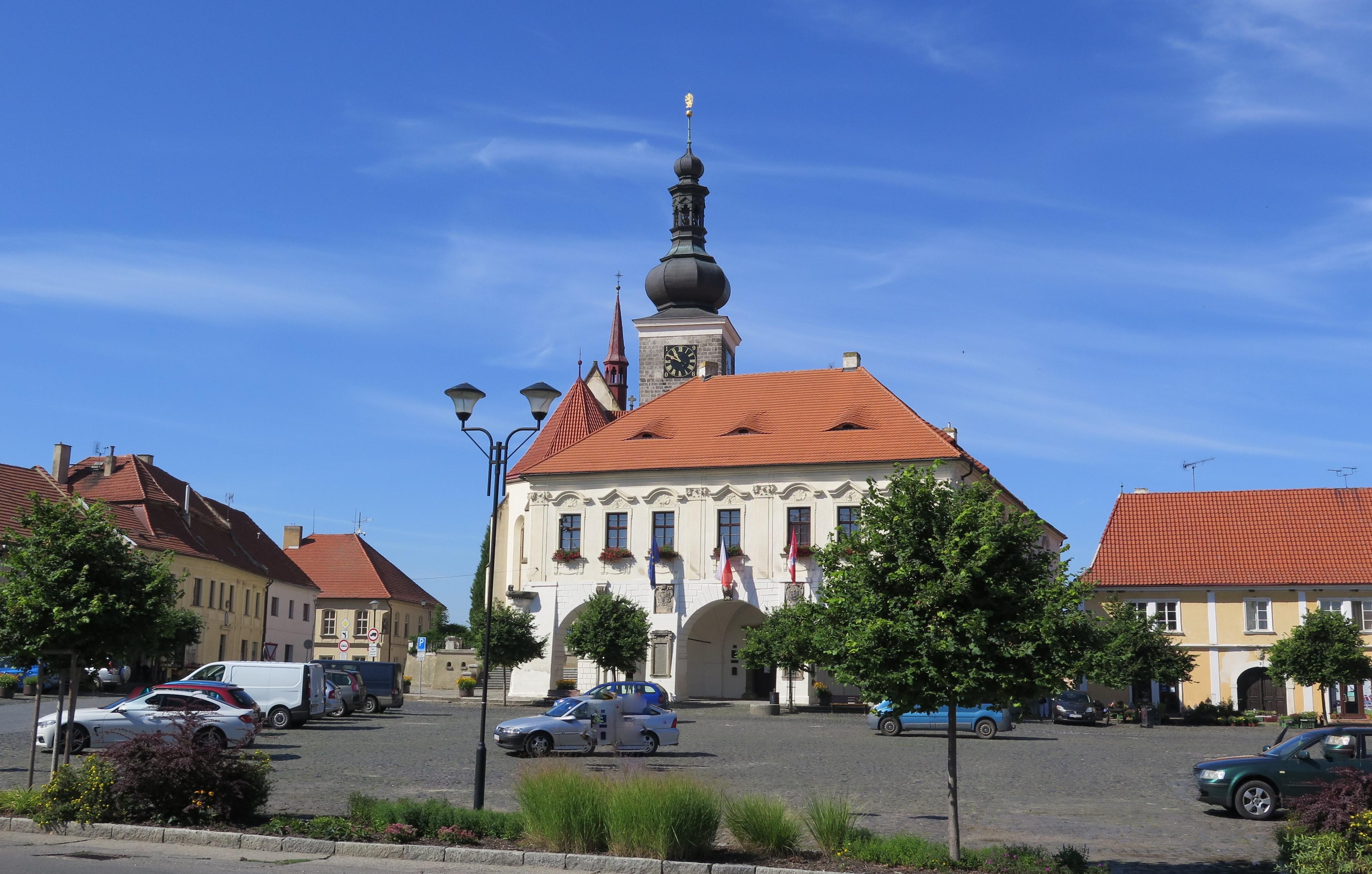 Velvary - městský úřad foto 6