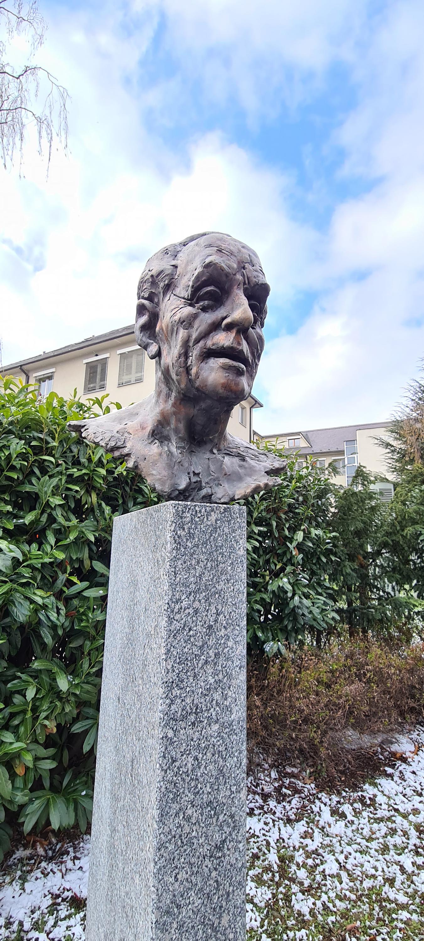 Ústřední vojenská nemocnice - Vojenská fakultní nemocnice Praha foto 2