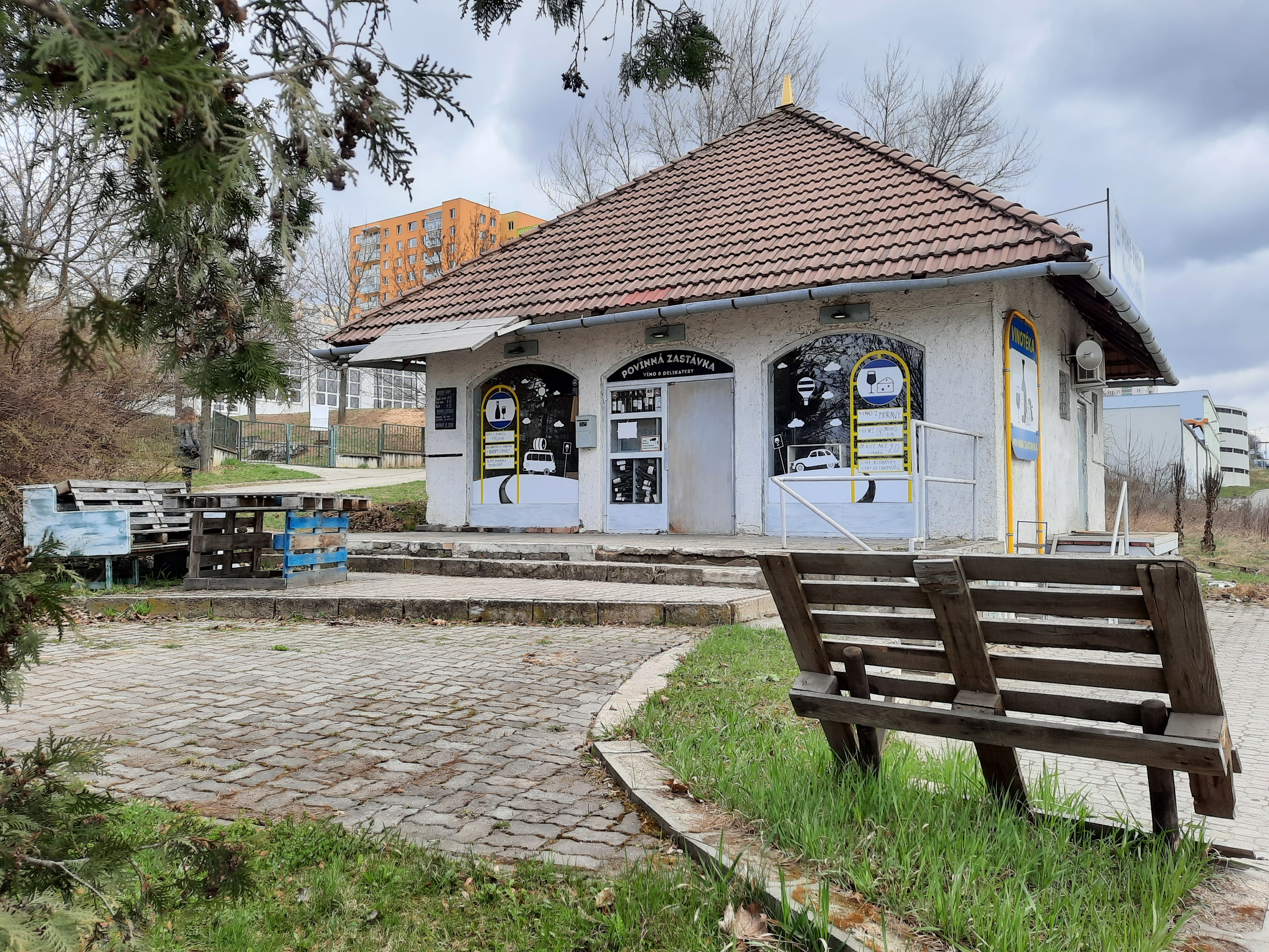 Povinná Zastávka foto 2