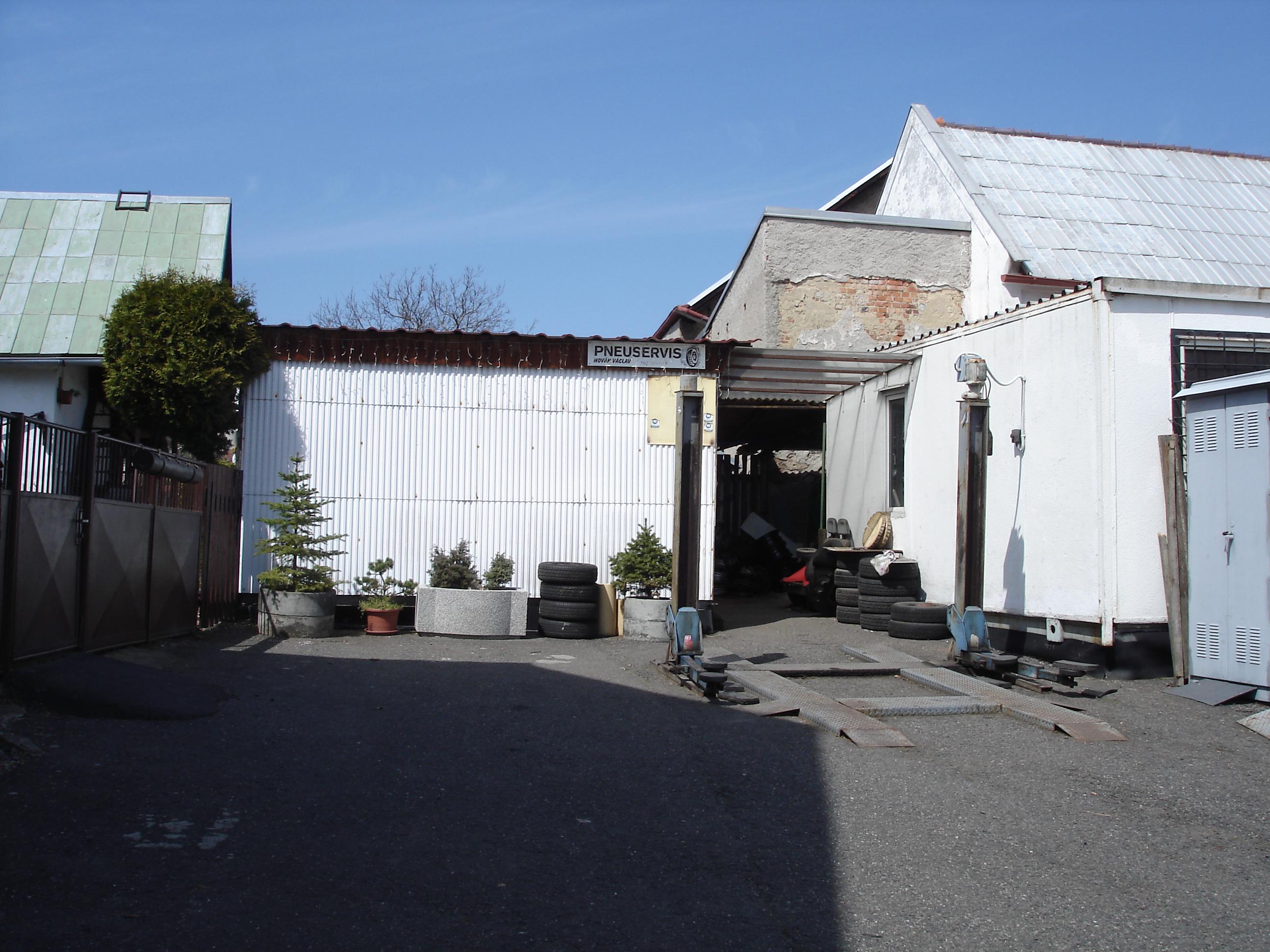 Václav Novák - pneuservis