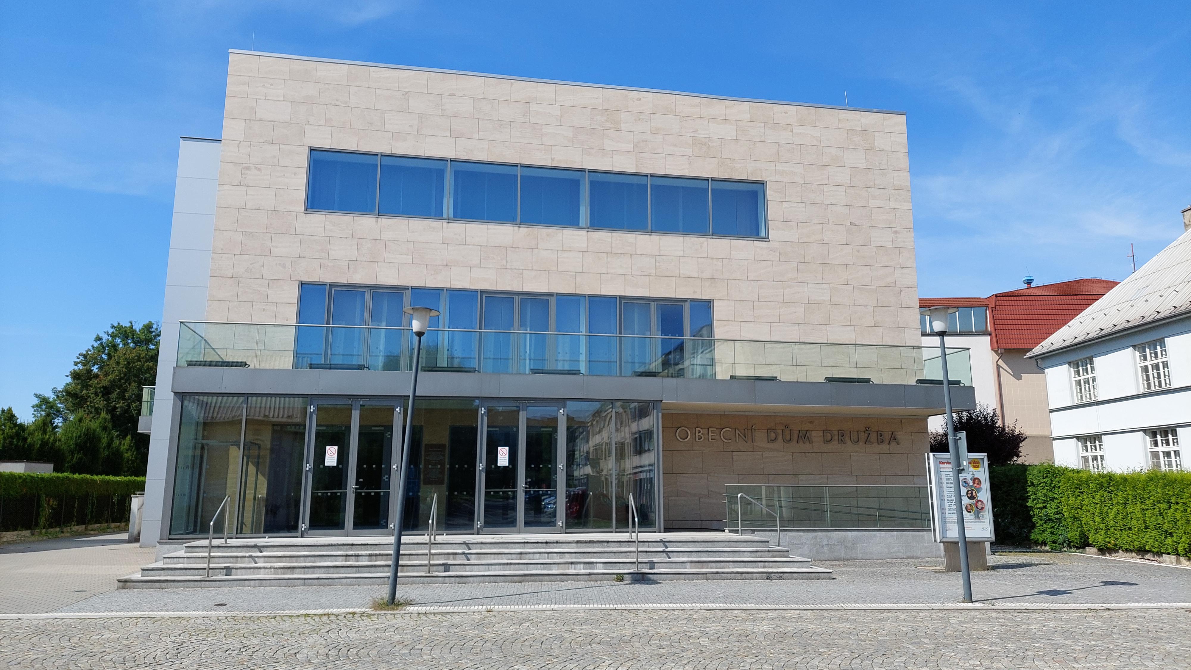 Obecní dům Družba foto 2