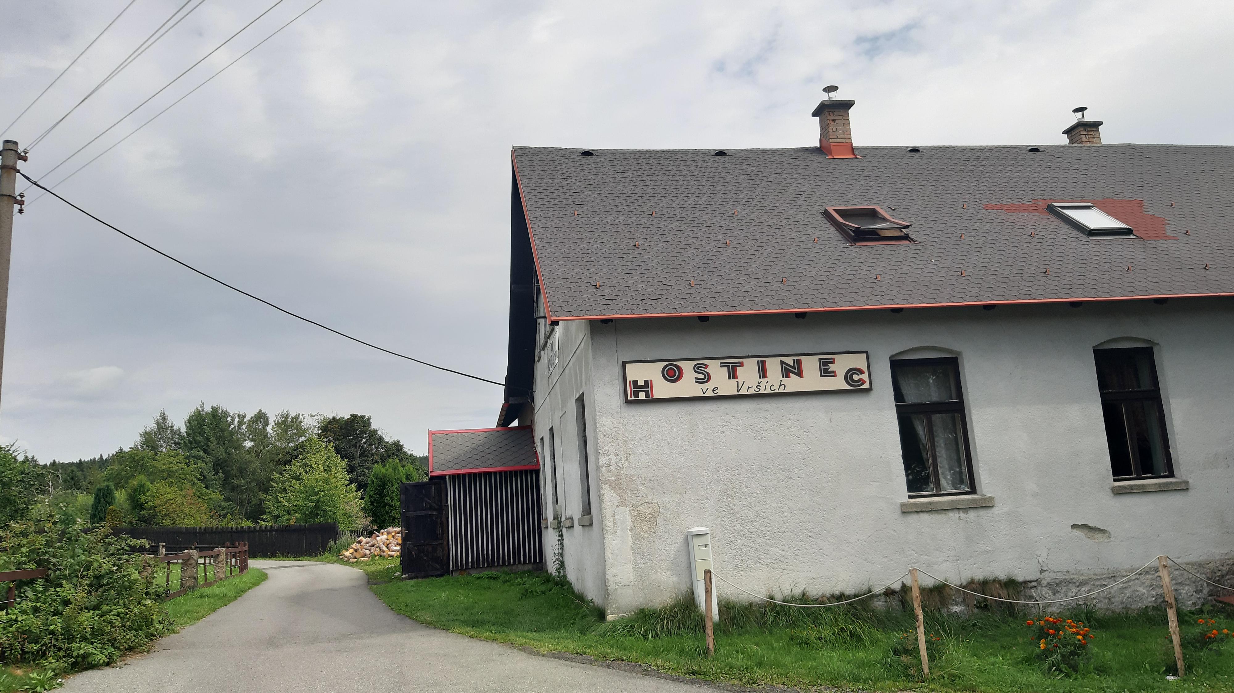 Hospoda ve Vrších foto 2