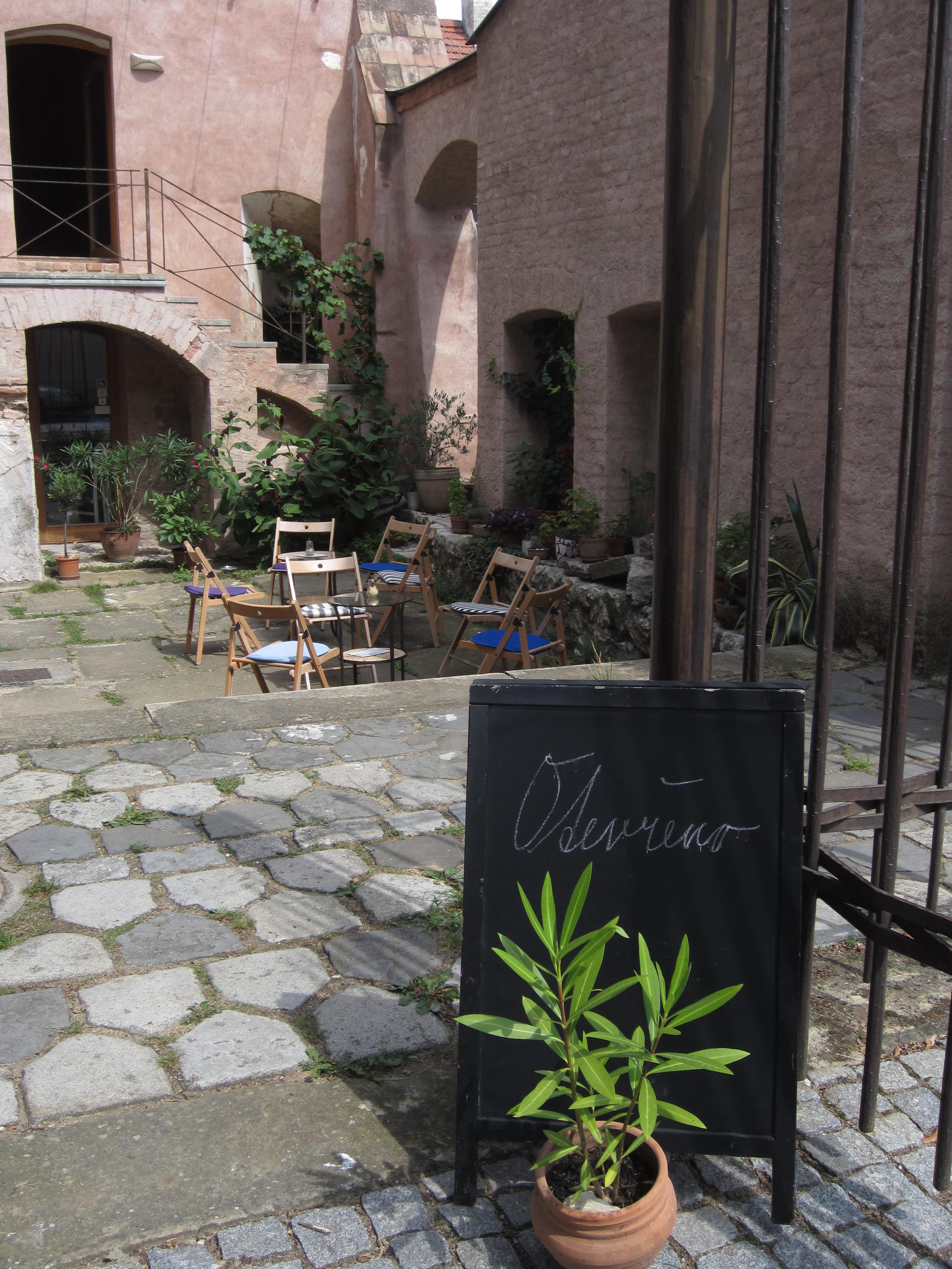 Kavárna a galerie Konvent foto 4