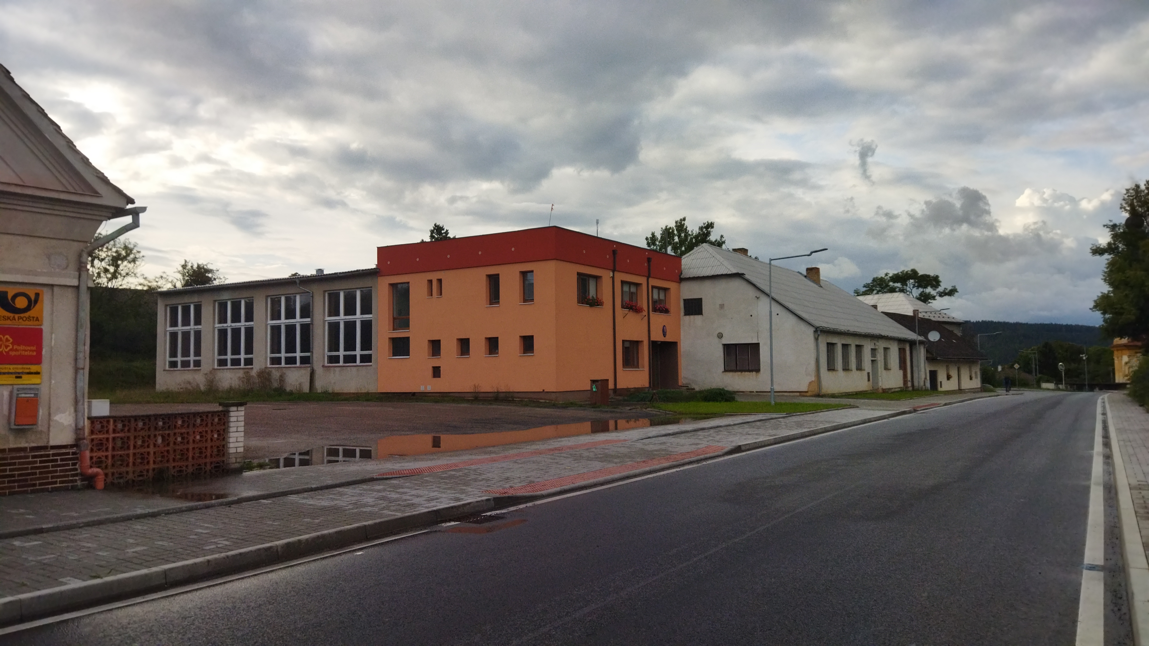 Nové Mitrovice - obecní úřad foto 2