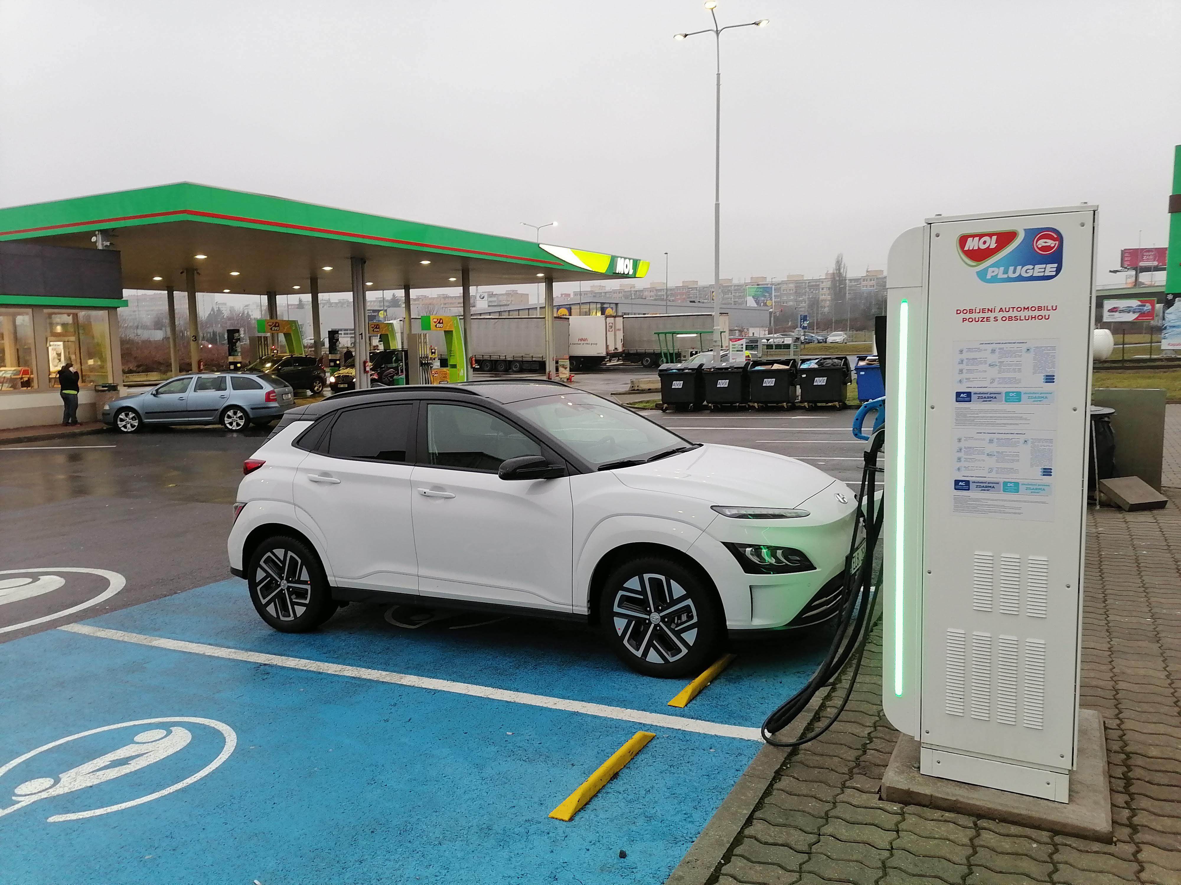 MOL - Nabíjecí stanice