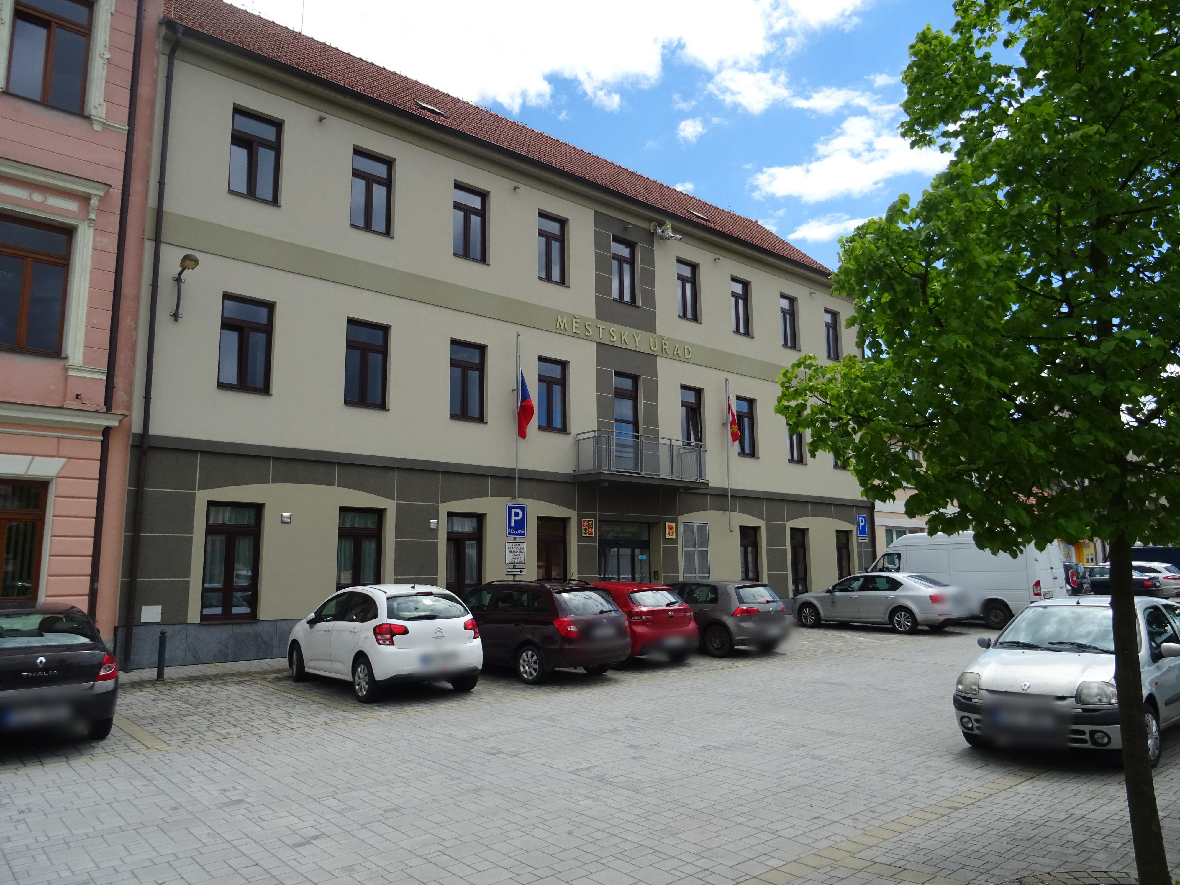 Lomnice nad Lužnicí - městský úřad