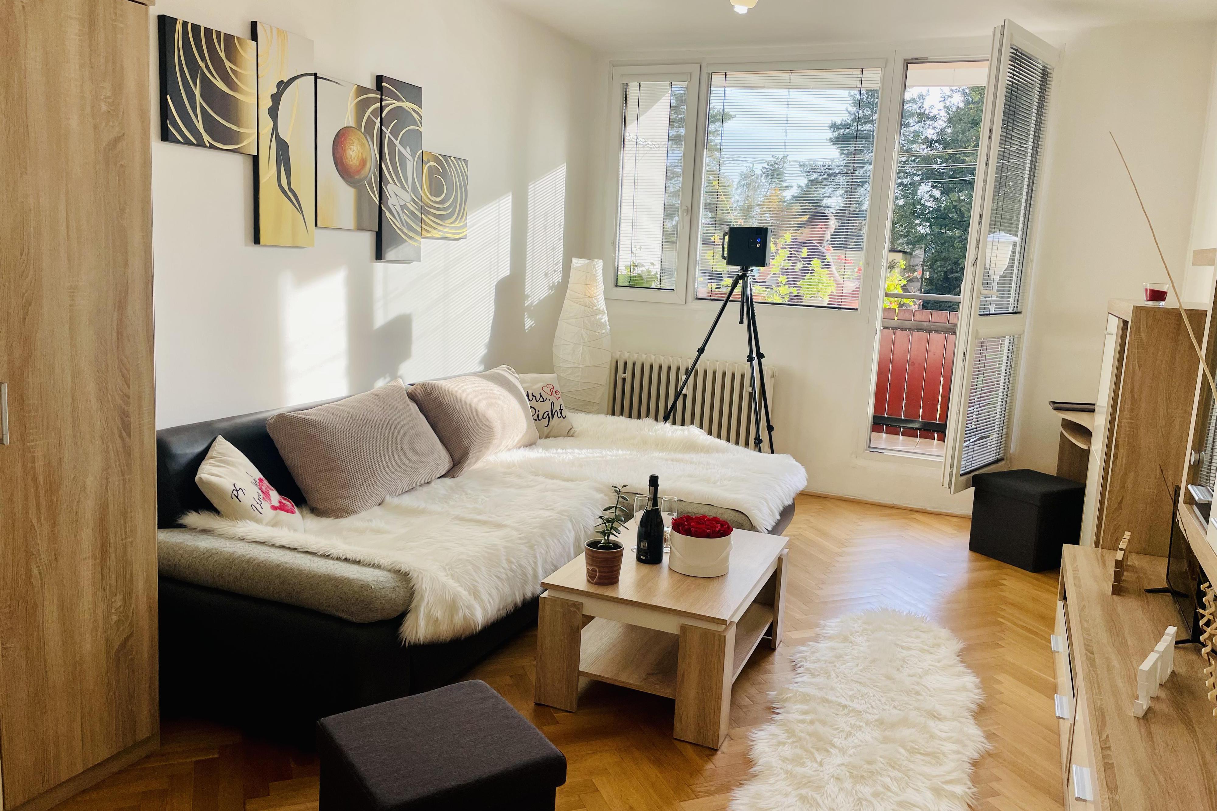 Infinit Invest 888 s.r.o.