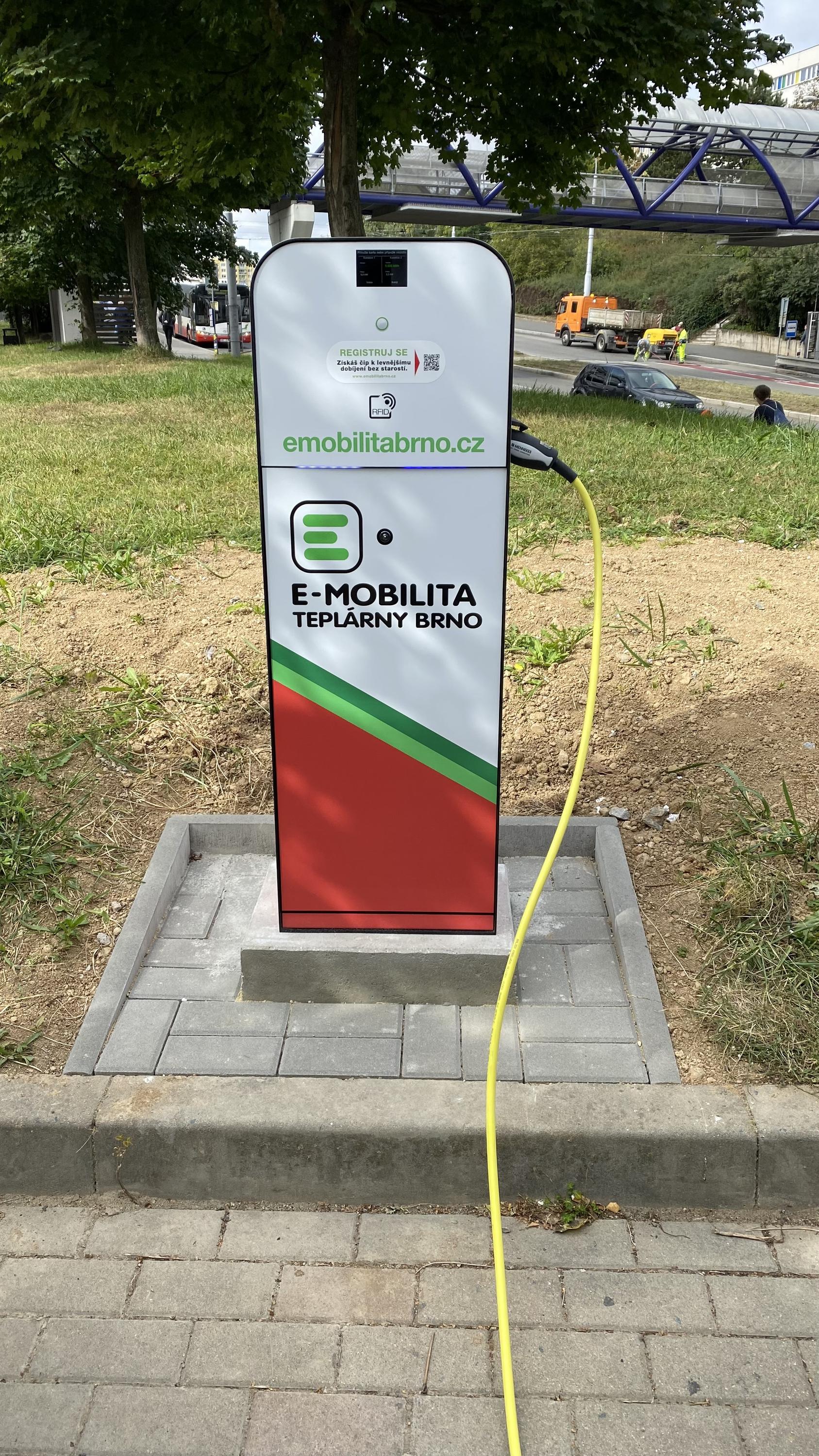 Teplárny Brno, a.s. - nabíjecí stanice foto 3
