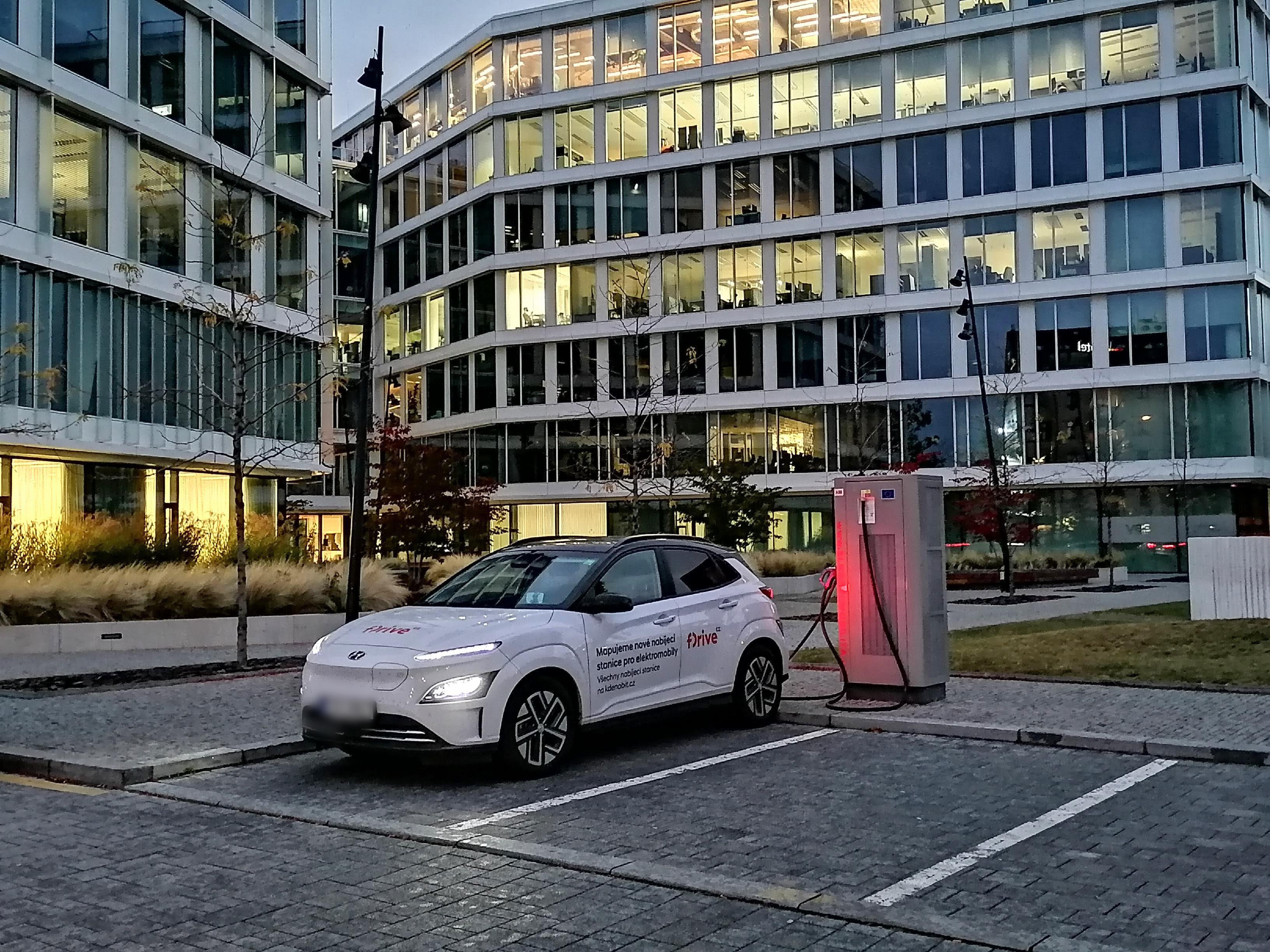 Nabíjecí stanice ČEZ foto 2