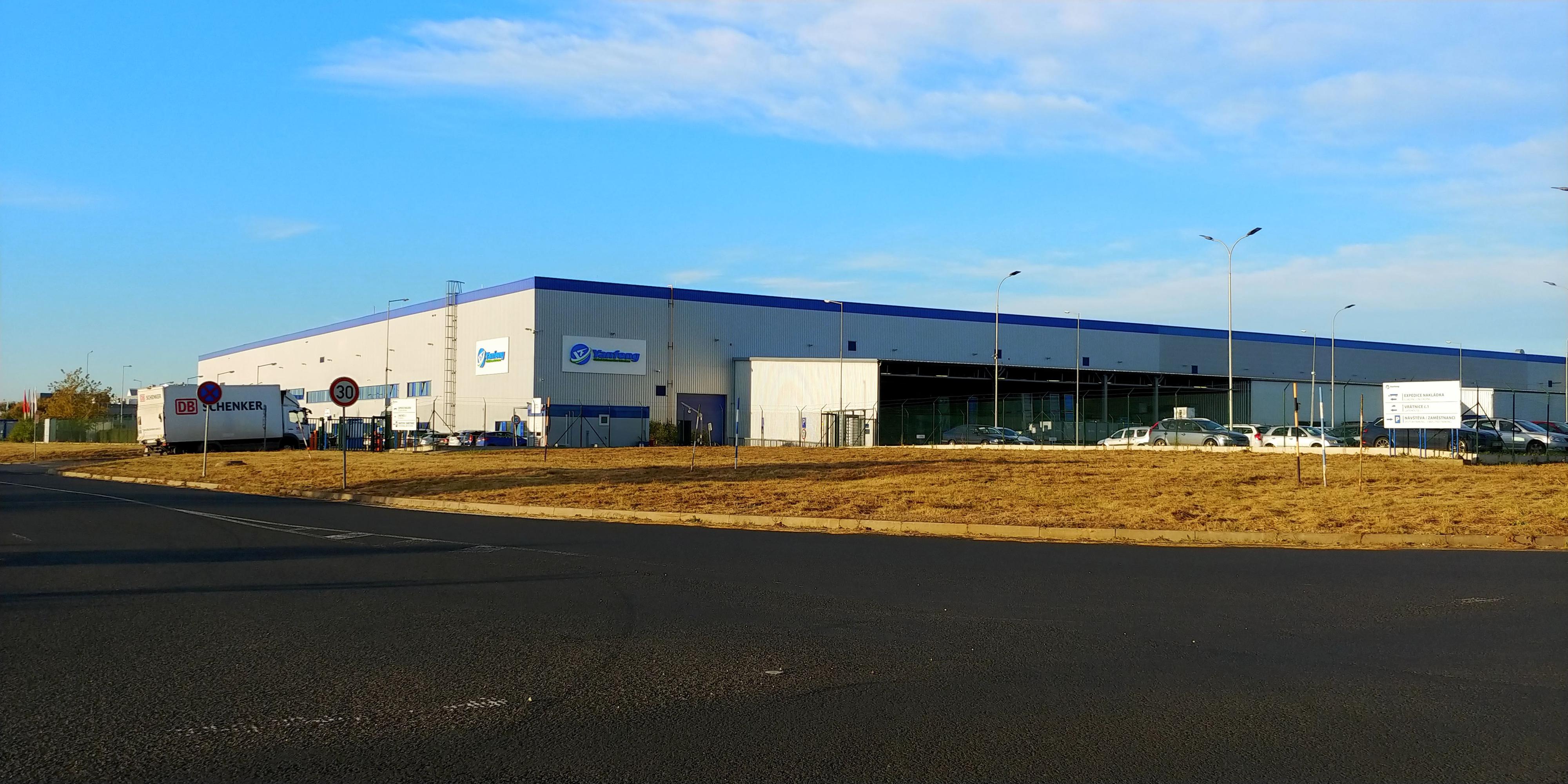 Yanfeng International Automotive Technology Czechia, s.r.o. foto 1