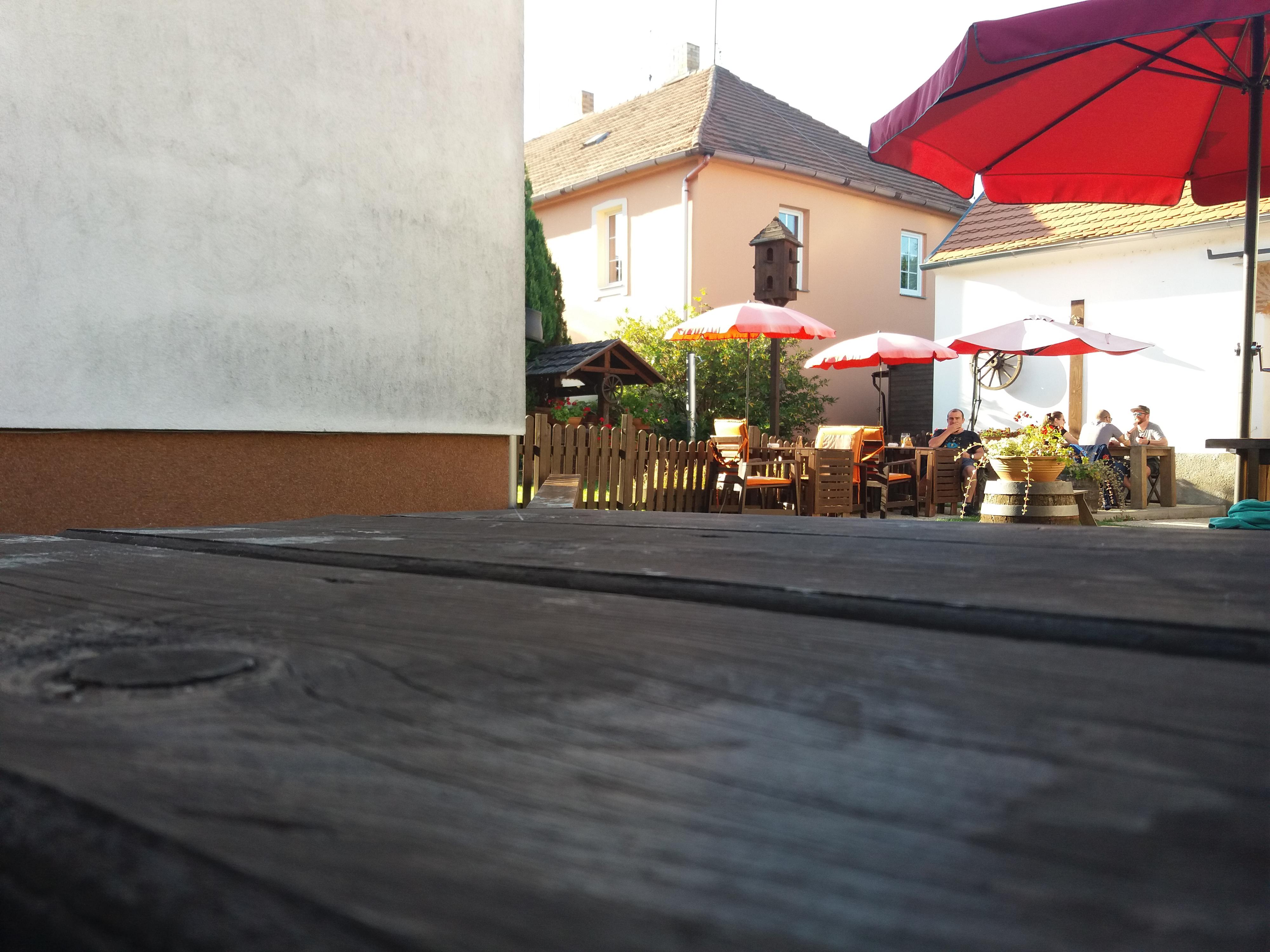 Občerstvovna ve dvoře foto 3