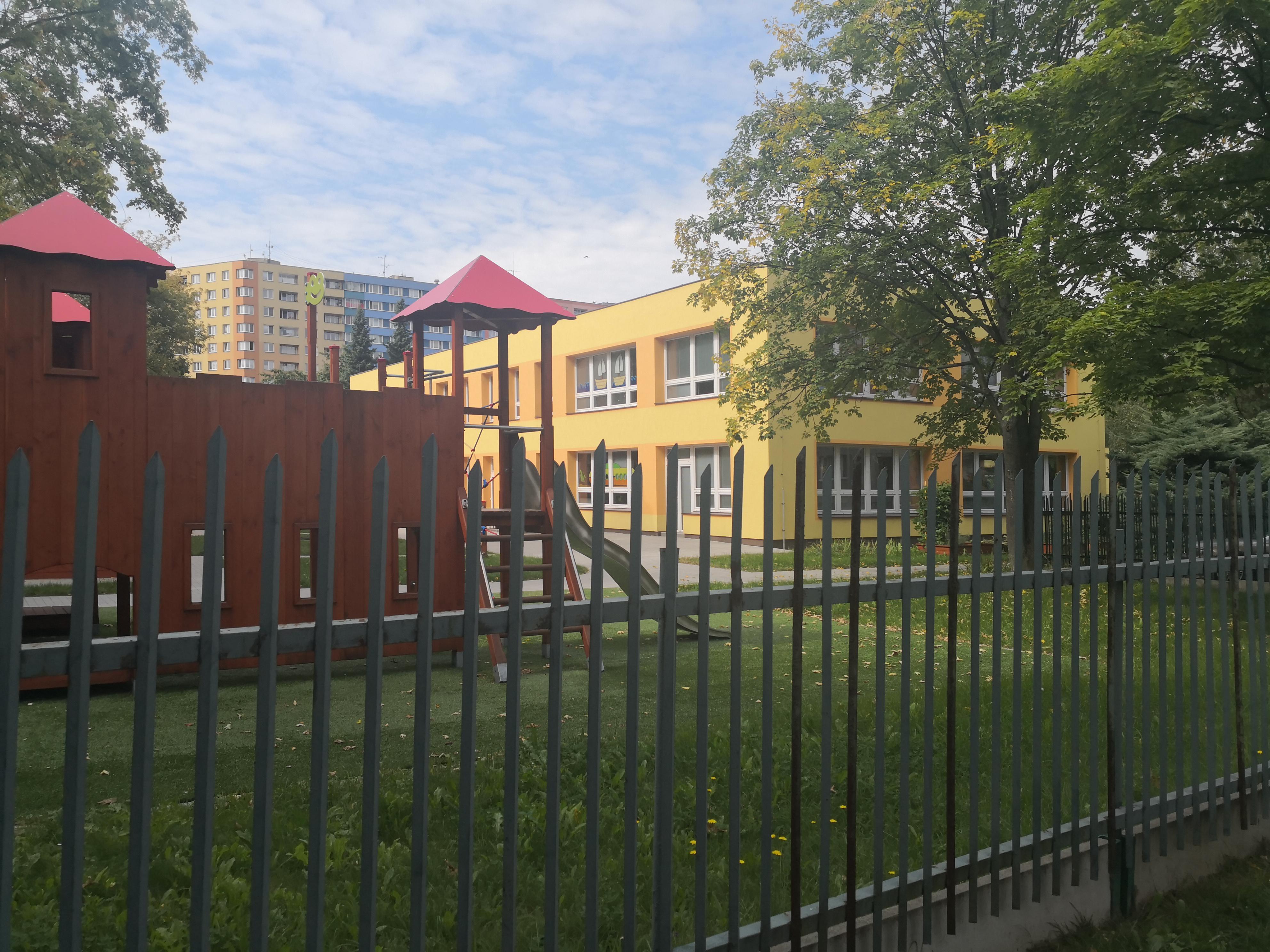 ZŠ a MŠ Ostrava-Hrabůvka, Krestova