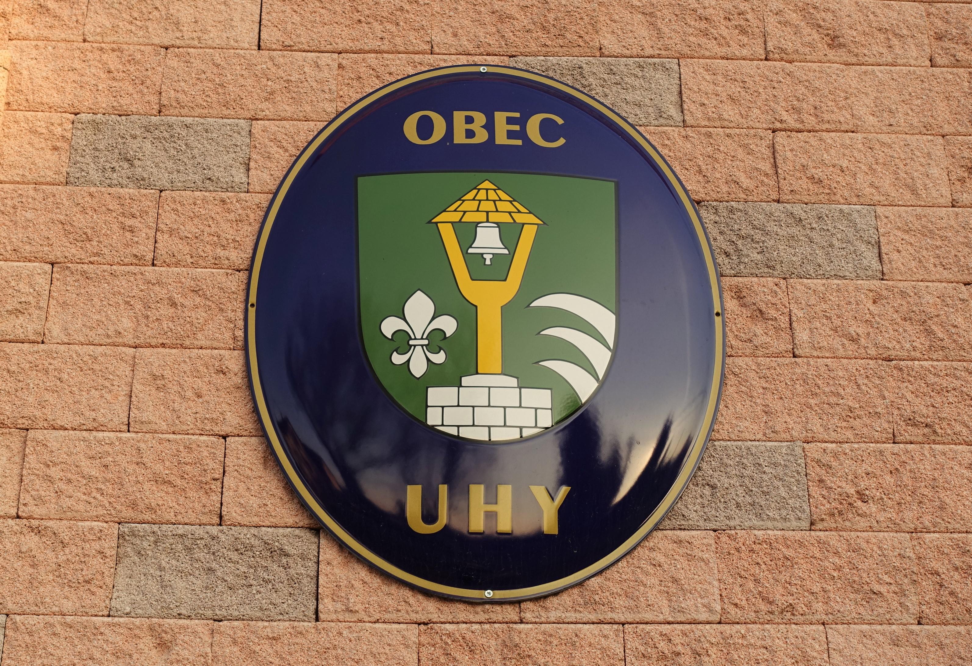 Uhy - obecní úřad foto 4