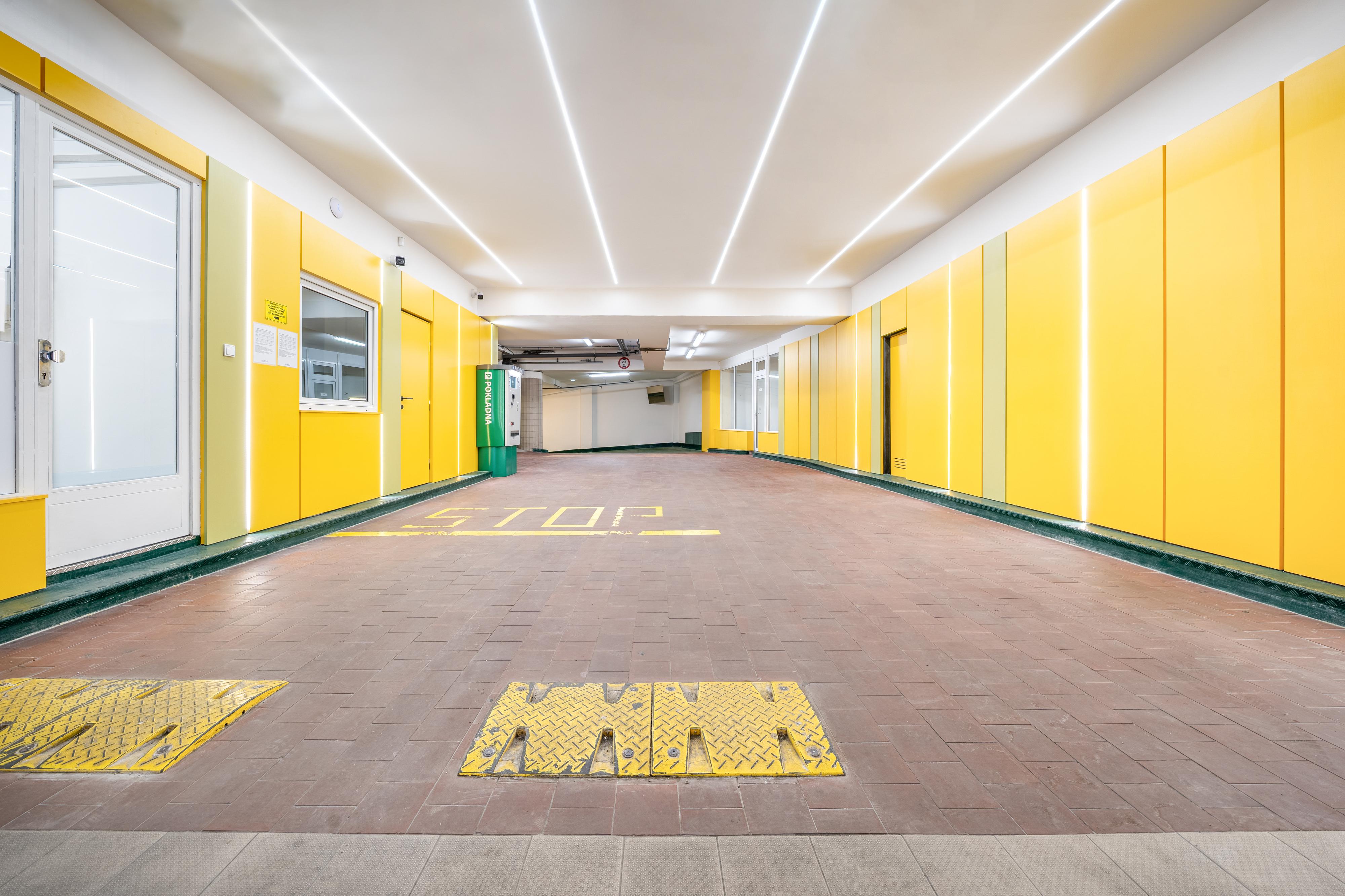 Parking Opletalova foto 3