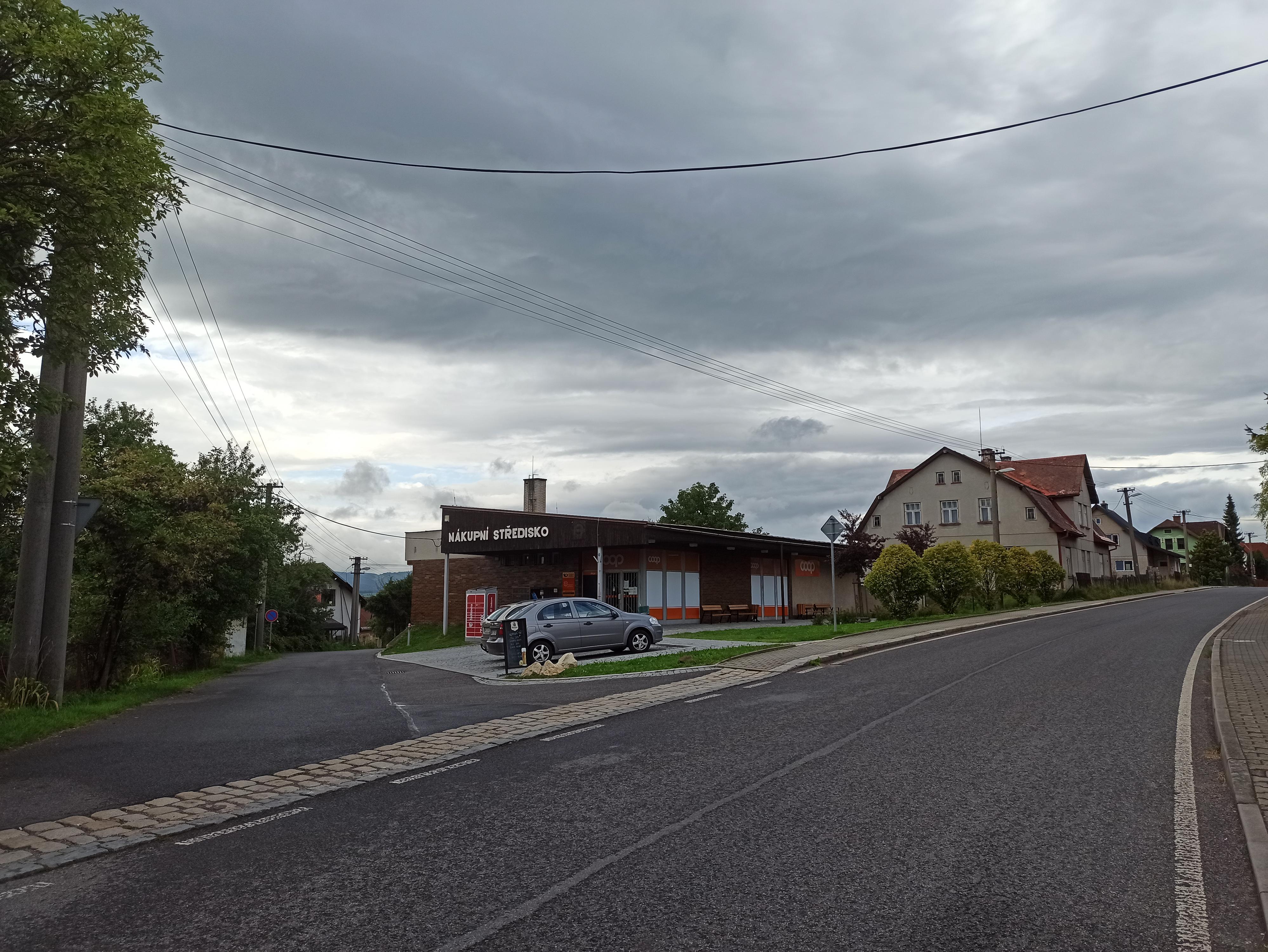 COOP Dvůr Králové n. L., družstvo foto 2