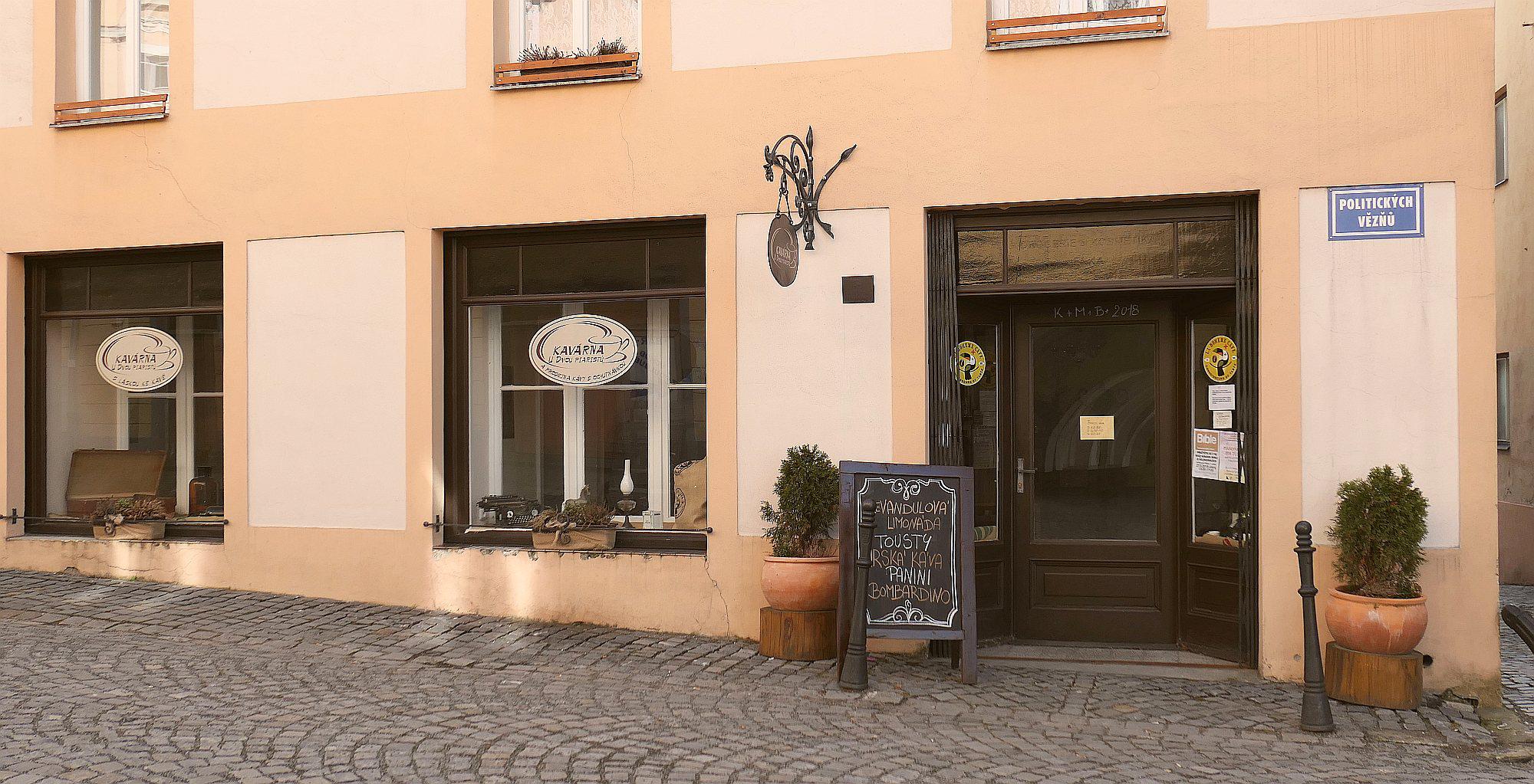 Kavárna U Dvou piaristů foto 2