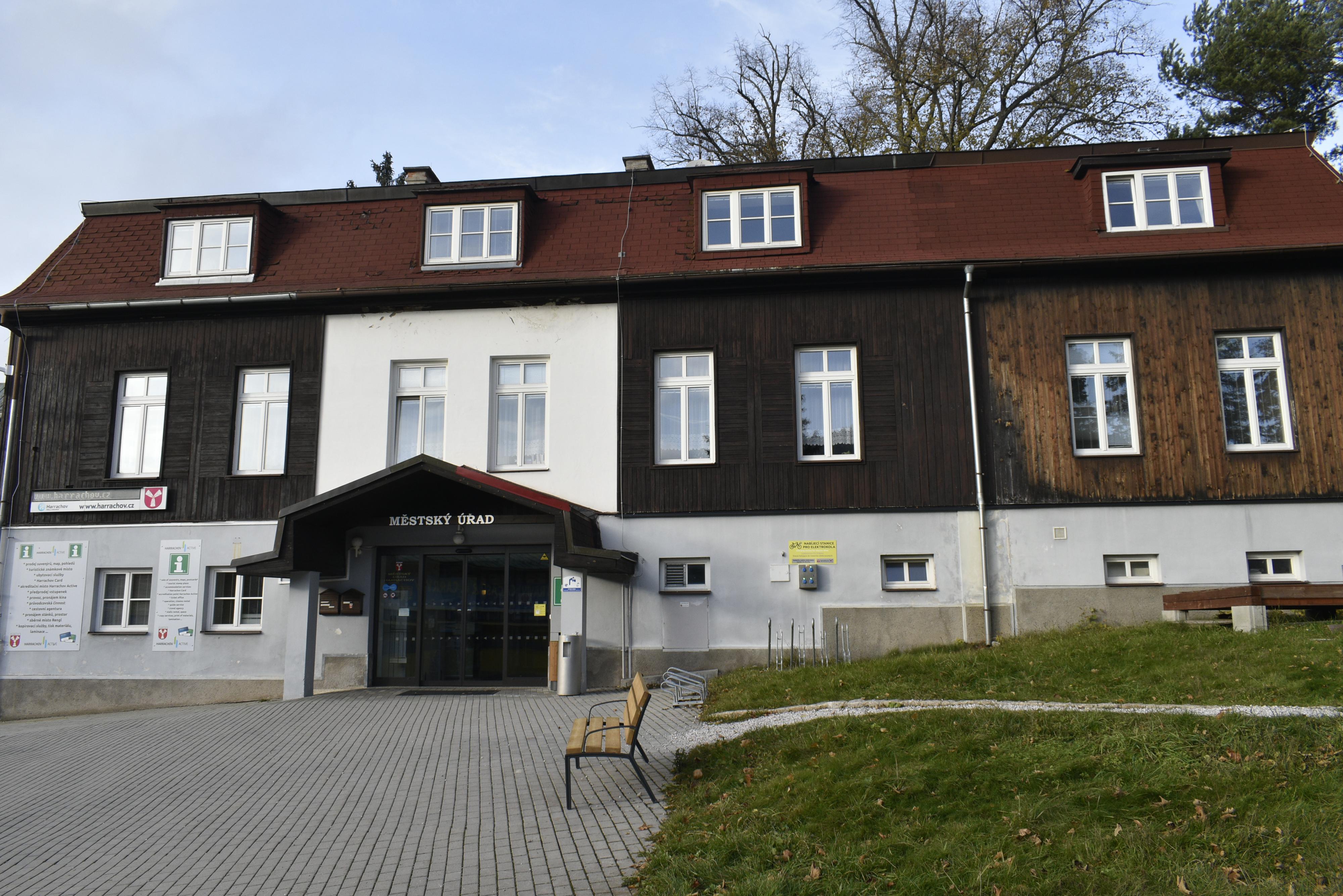Harrachov - městský úřad foto 2