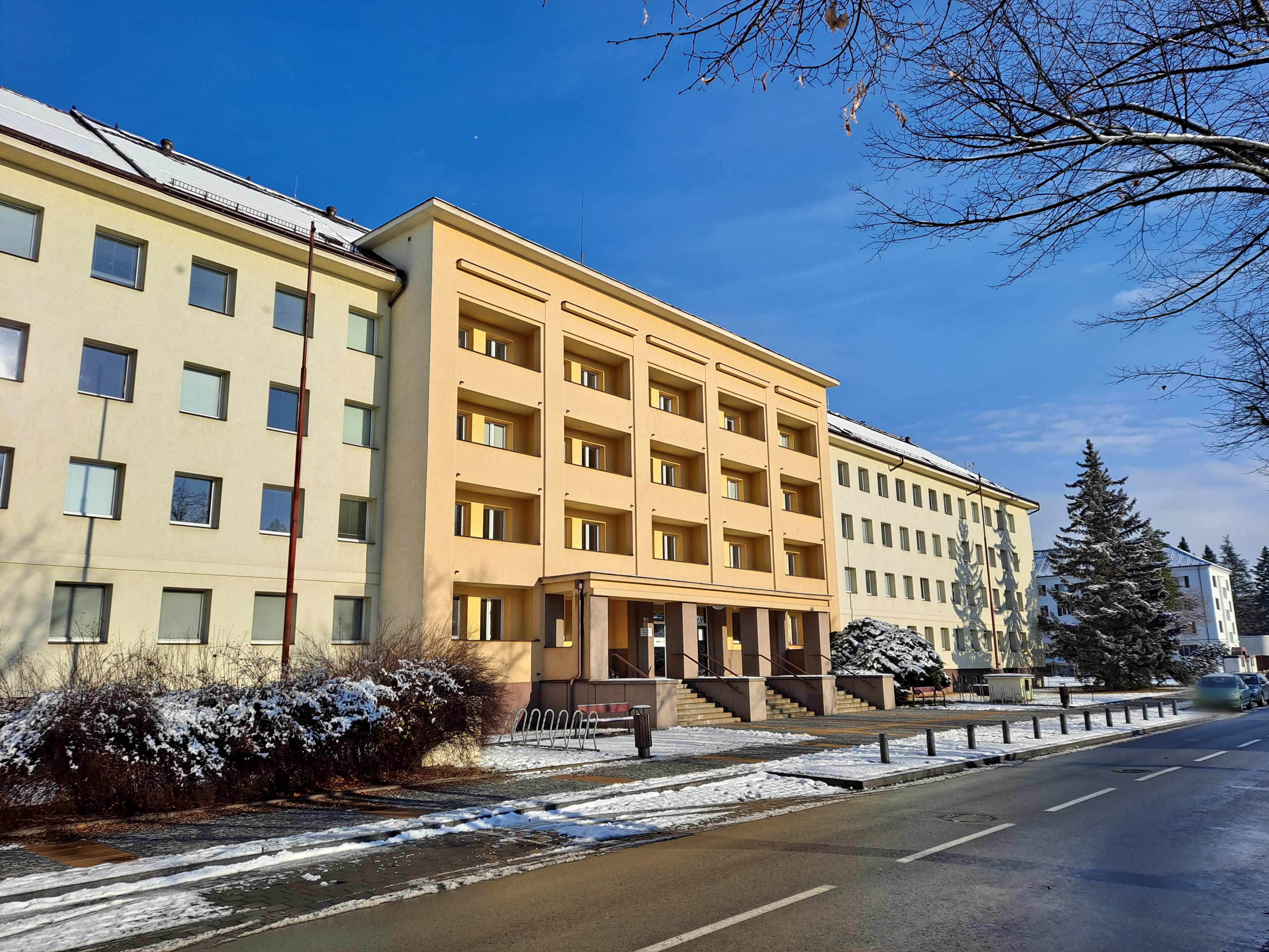 Domov mládeže a školní jídelna Pardubice foto 4