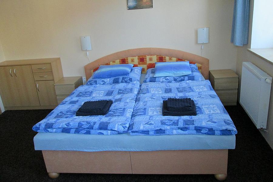 Ubytování ve dvoulůžkovém pokoji typu DOUBLE