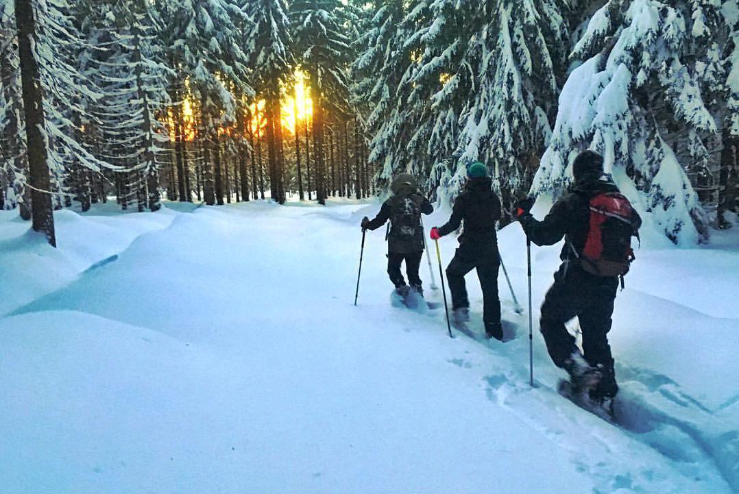 Sněžnicové sety - půjčení vybavení + tip na výlet