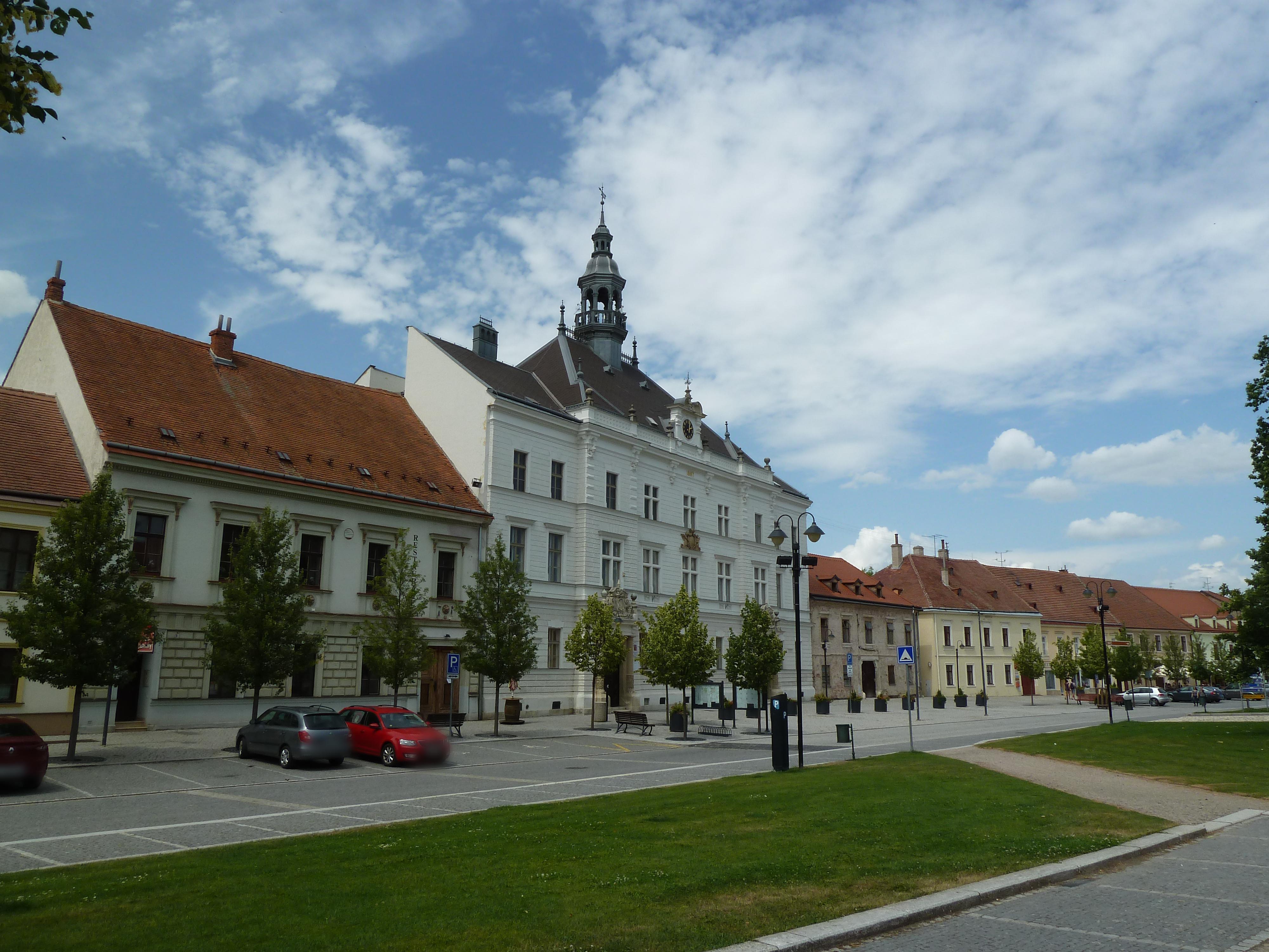 Valtice - městský úřad foto 4