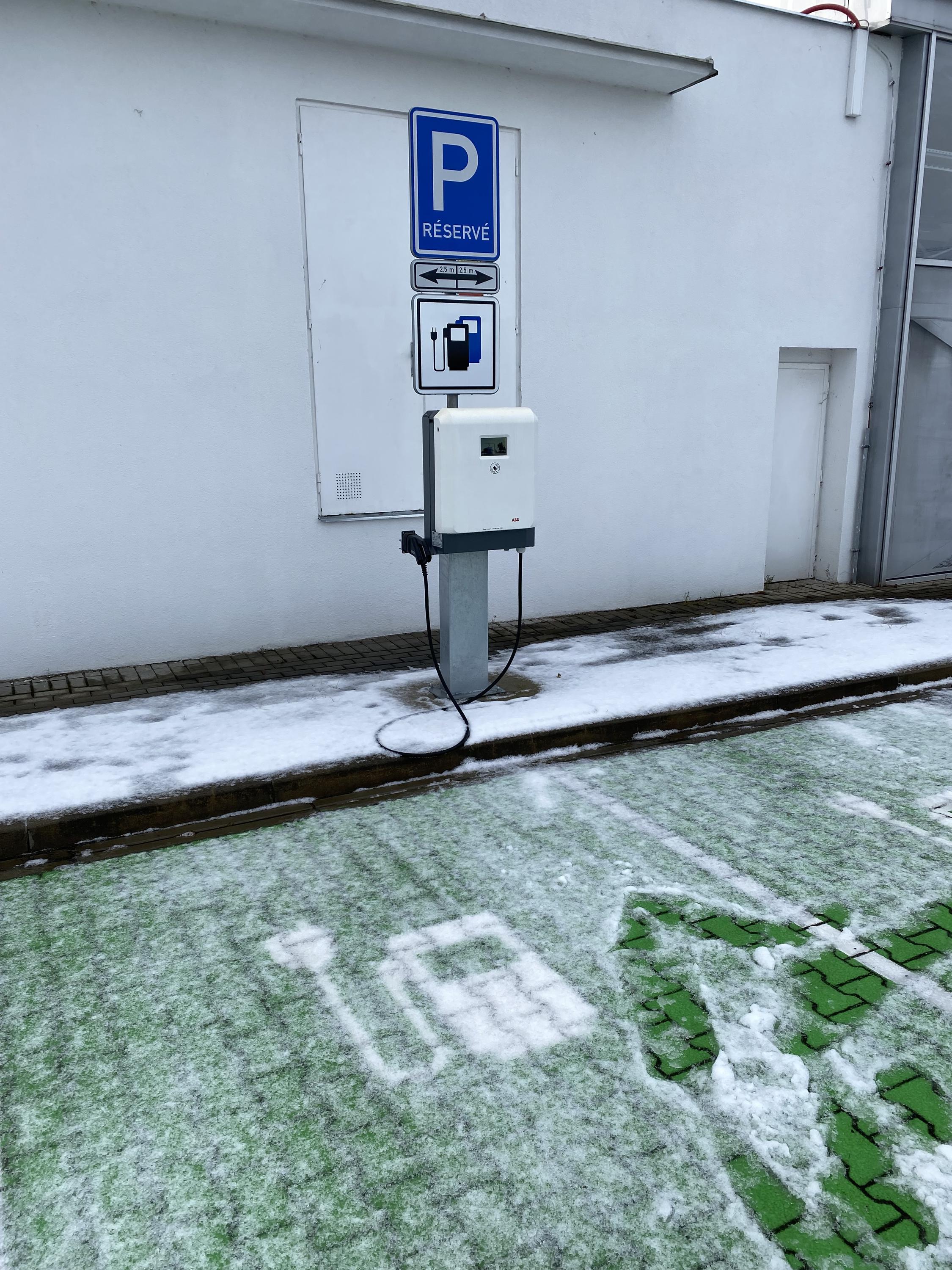 Nabíjecí stanice ČEZ foto 4