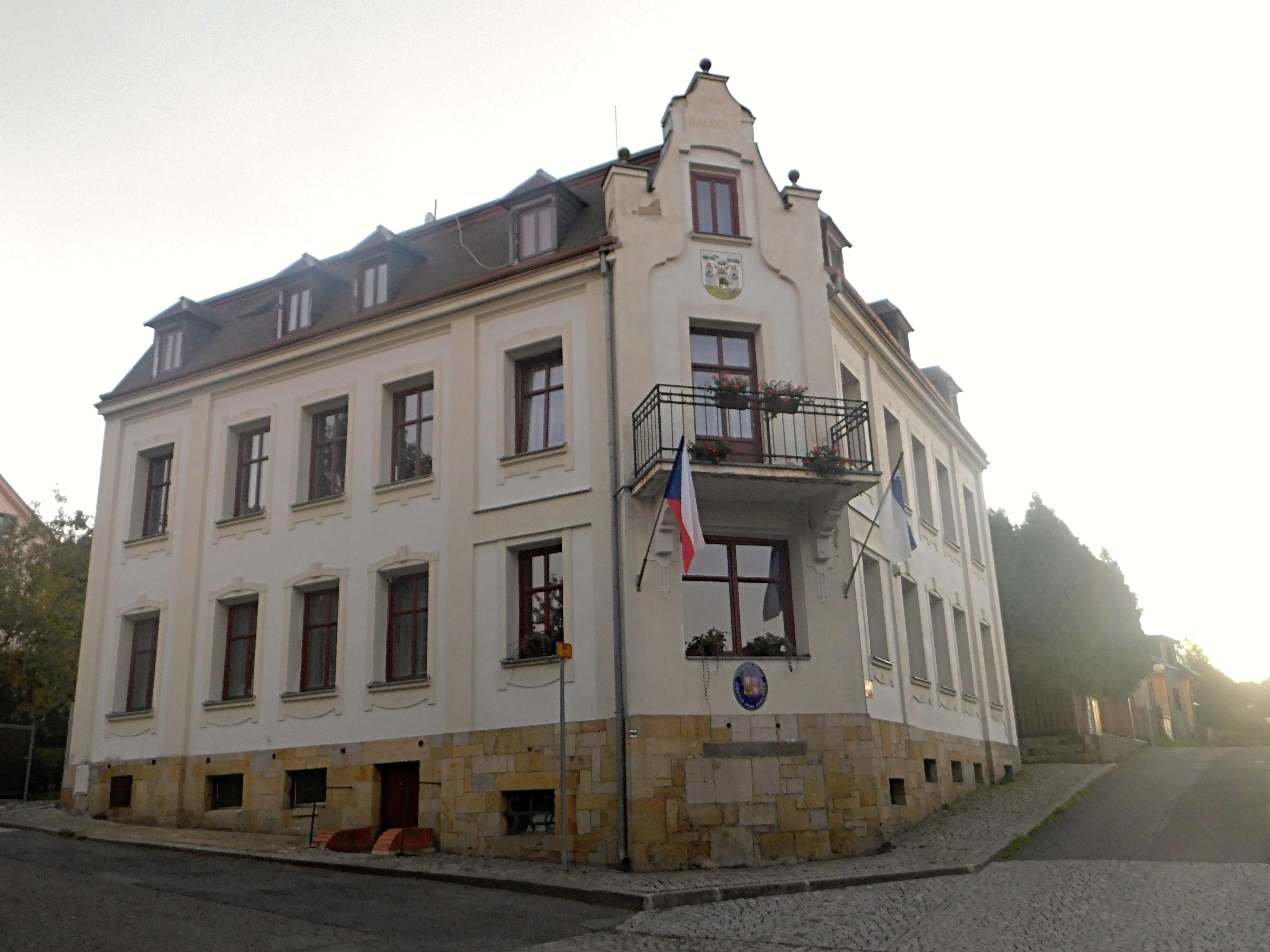 Jiřetín pod Jedlovou - obecní úřad foto 3